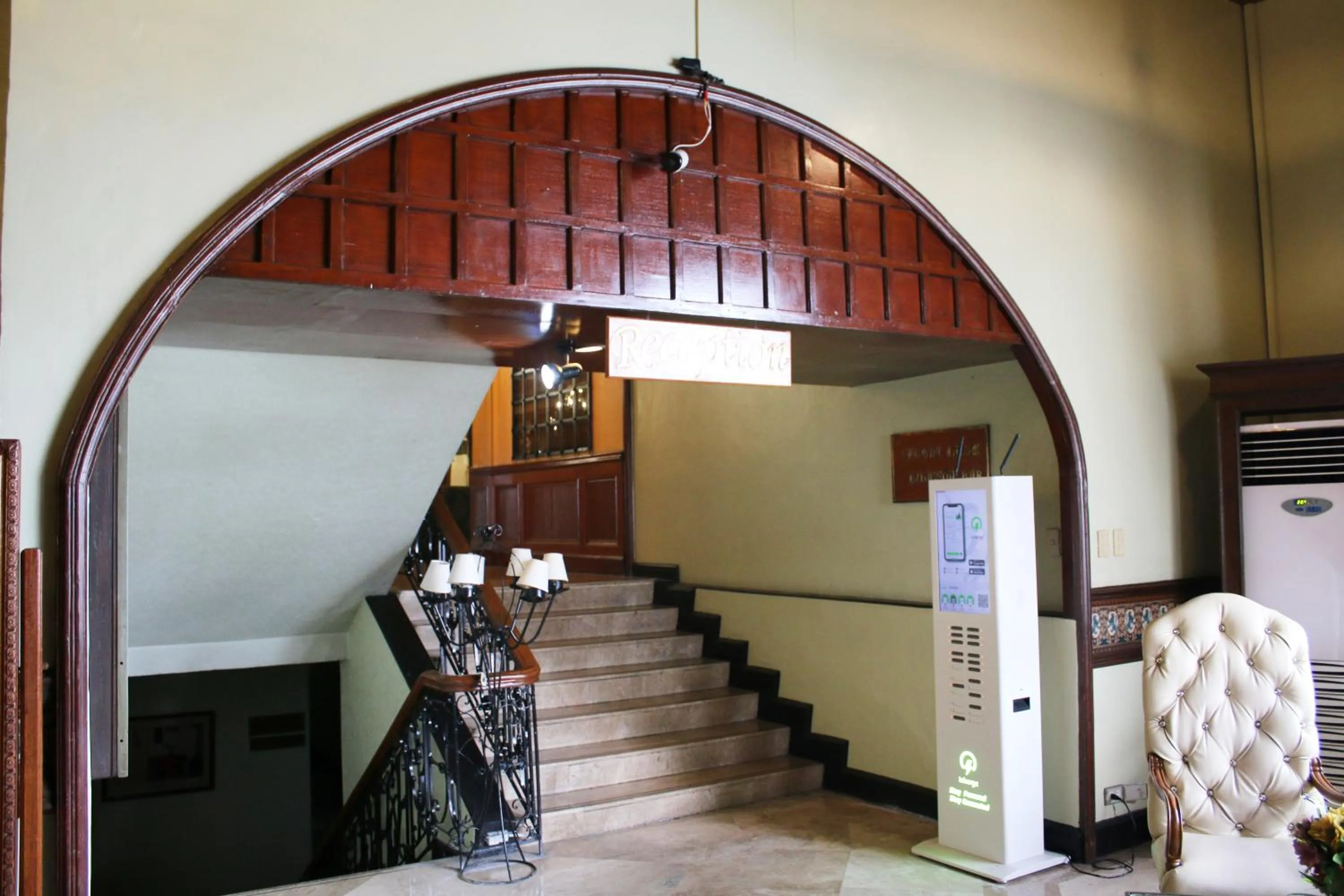 Camelot Hotel Quezon City powered by Cocotel