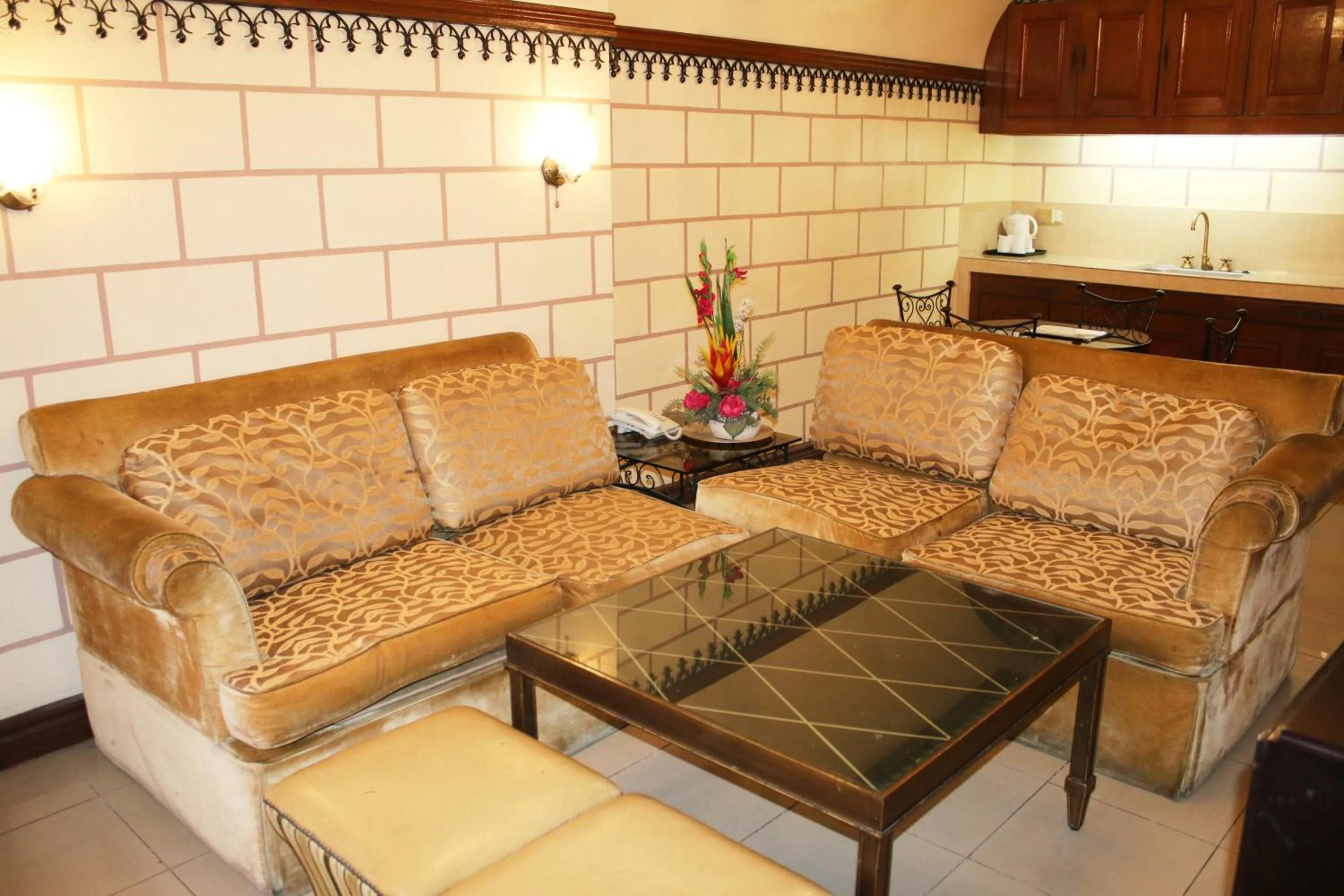 Camelot Hotel Quezon City powered by Cocotel