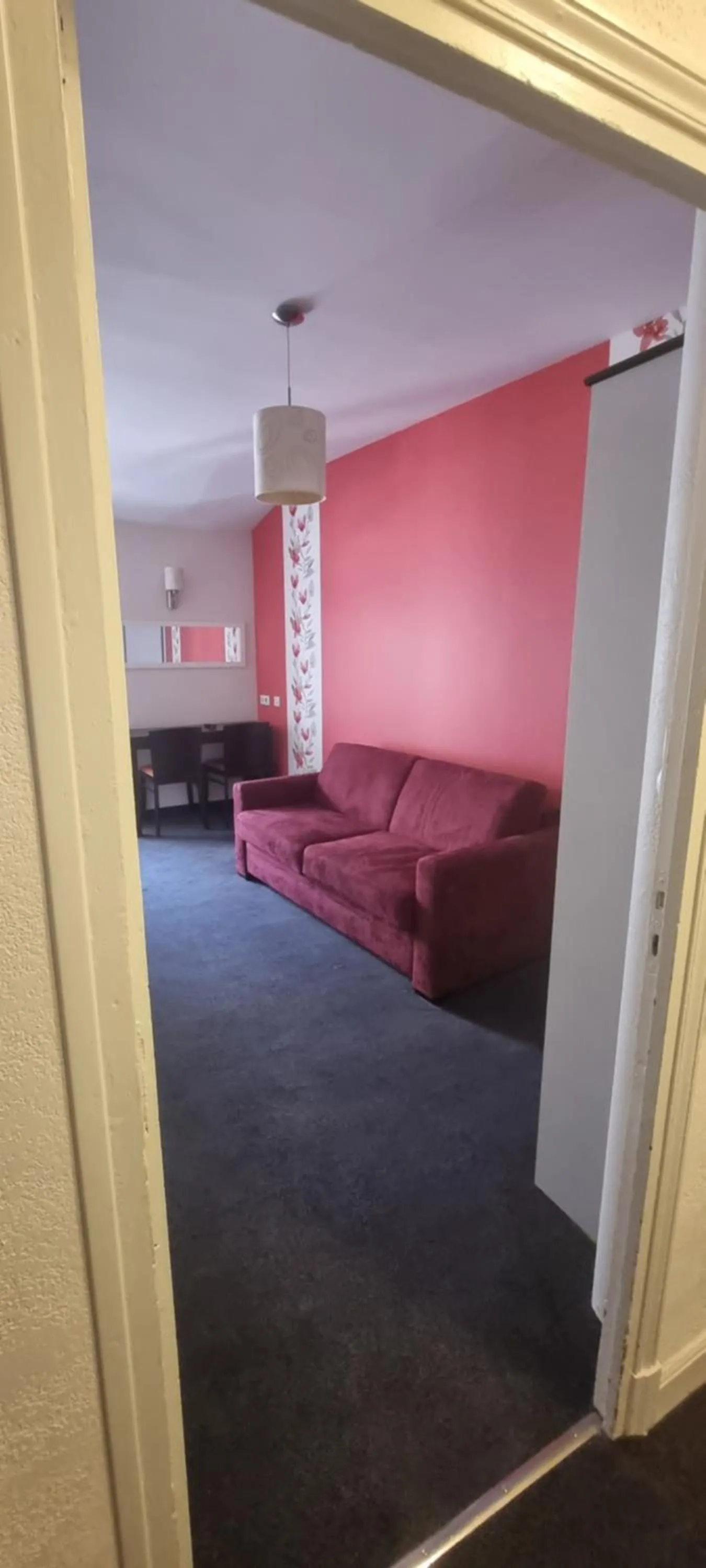 Living room, Bed in Hôtel Le Lons