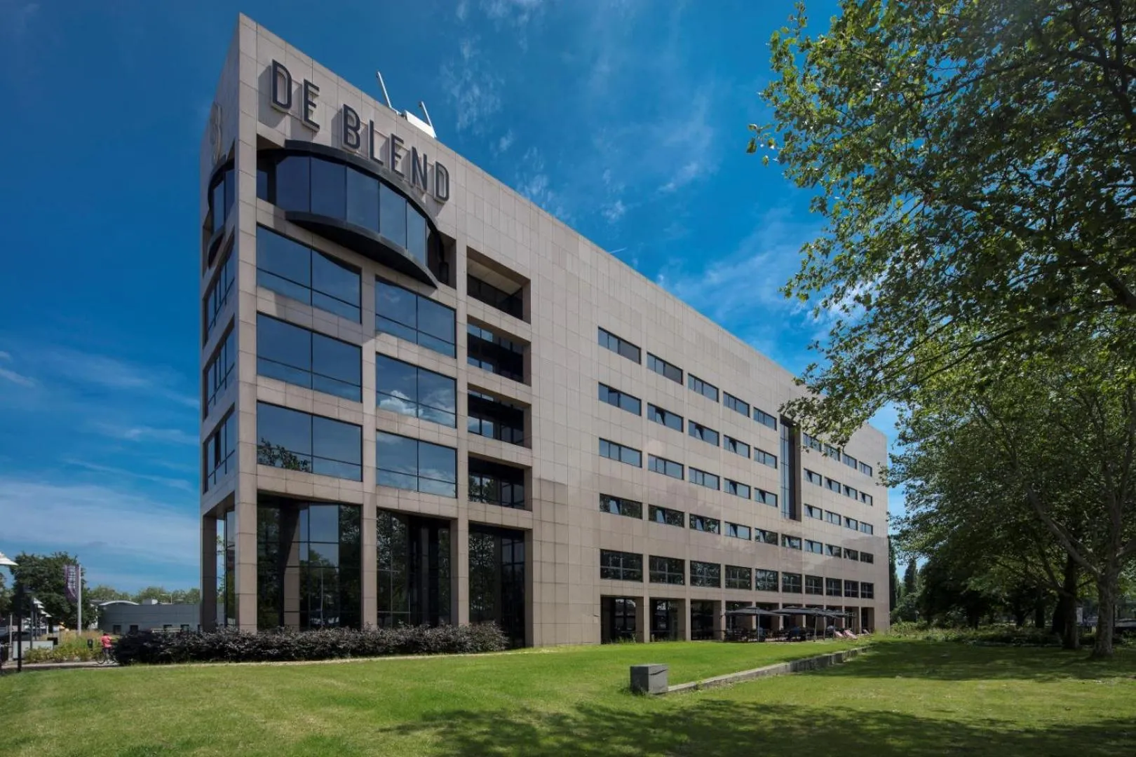 Facade/entrance in 2L De Blend