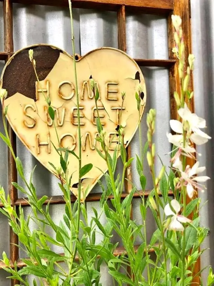 Decorative detail in ECO Lodge Villa Villekula