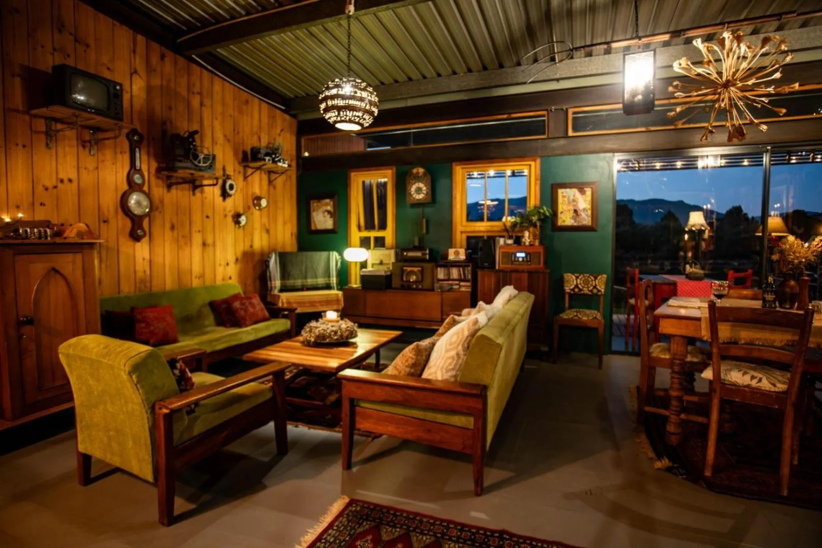 Restaurant/places to eat in ECO Lodge Villa Villekula