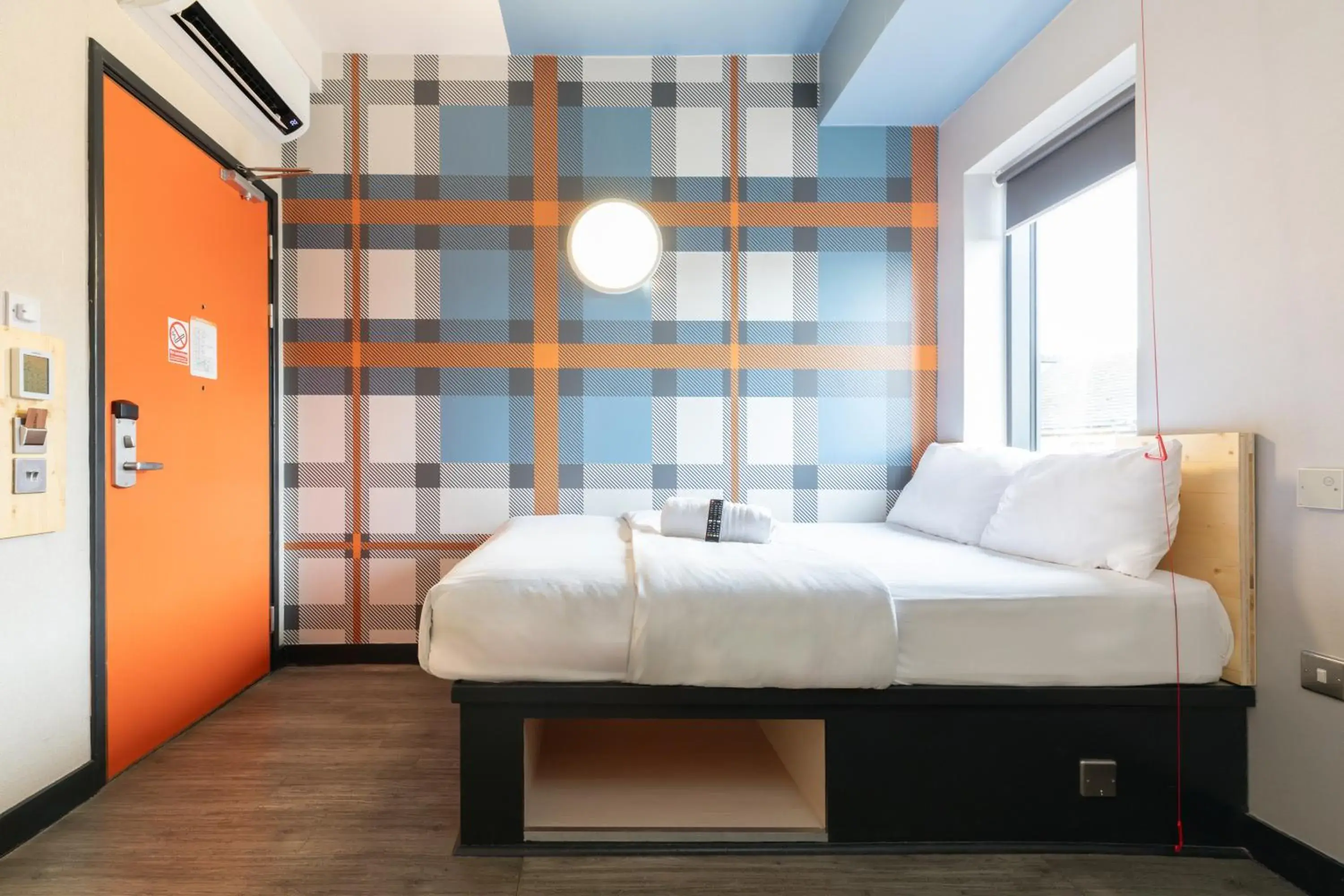 Bedroom, Bed in easyHotel Glasgow City Bedroom, Bed in easyHotel Glasgow City