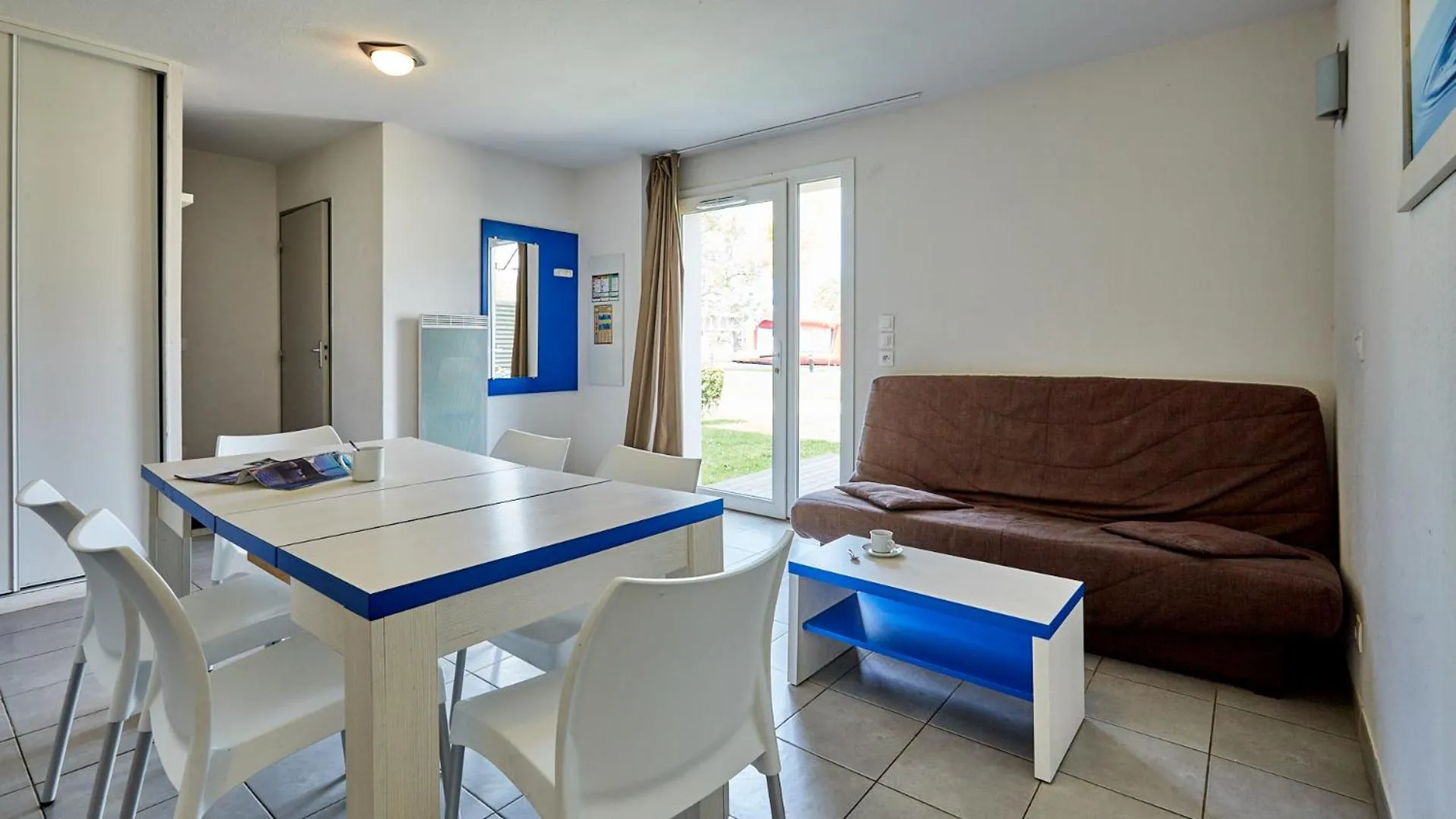 Living room in Résidence Vacancéole - Le Domaine de la Corniche