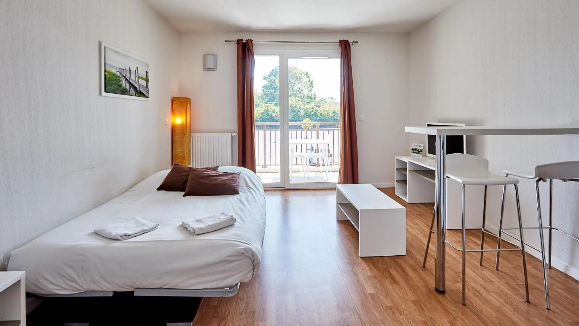 Photo of the whole room, Bed in Résidence Vacancéole - Le Domaine de la Corniche