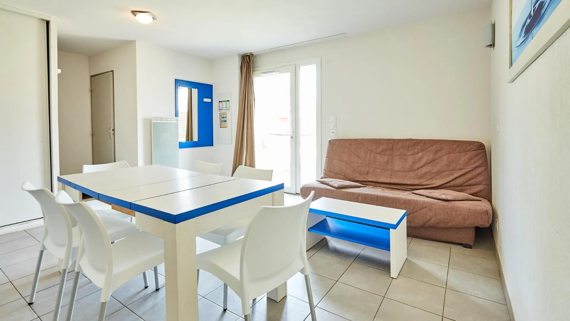 Living room in Résidence Vacancéole - Le Domaine de la Corniche