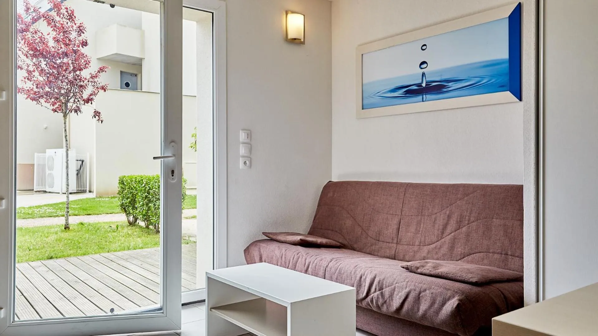 Living room in Résidence Vacancéole - Le Domaine de la Corniche