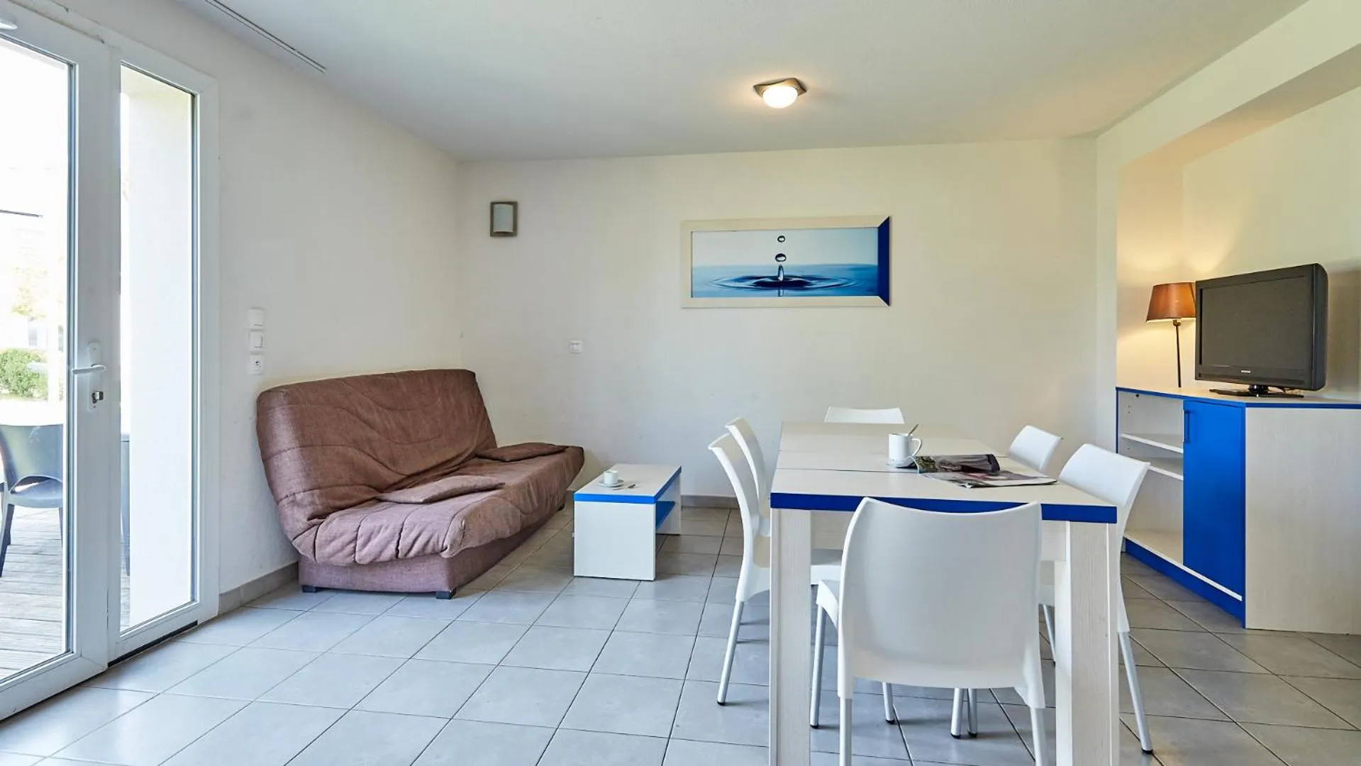 Living room in Résidence Vacancéole - Le Domaine de la Corniche