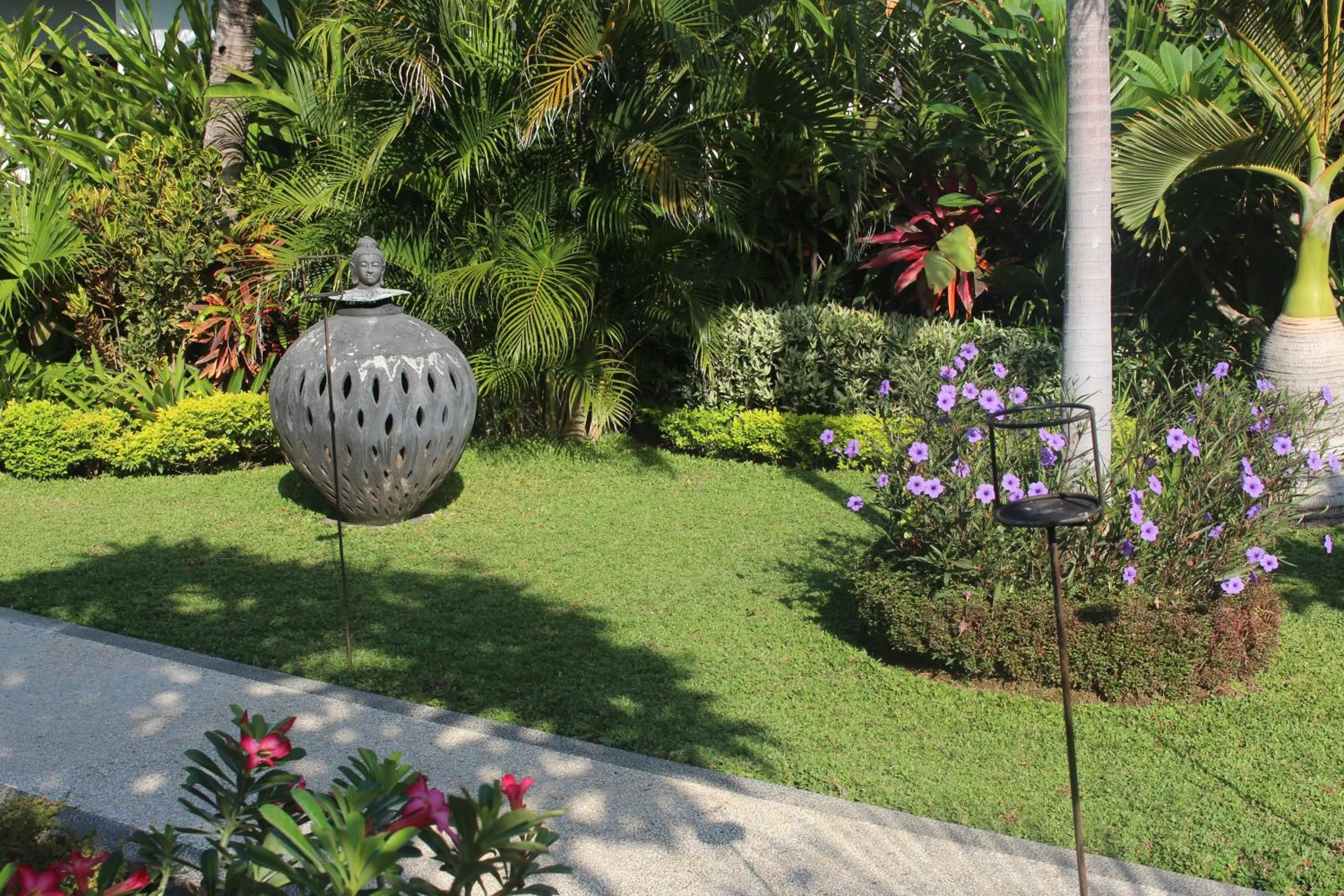 Kelapa Lovina Beach Villa