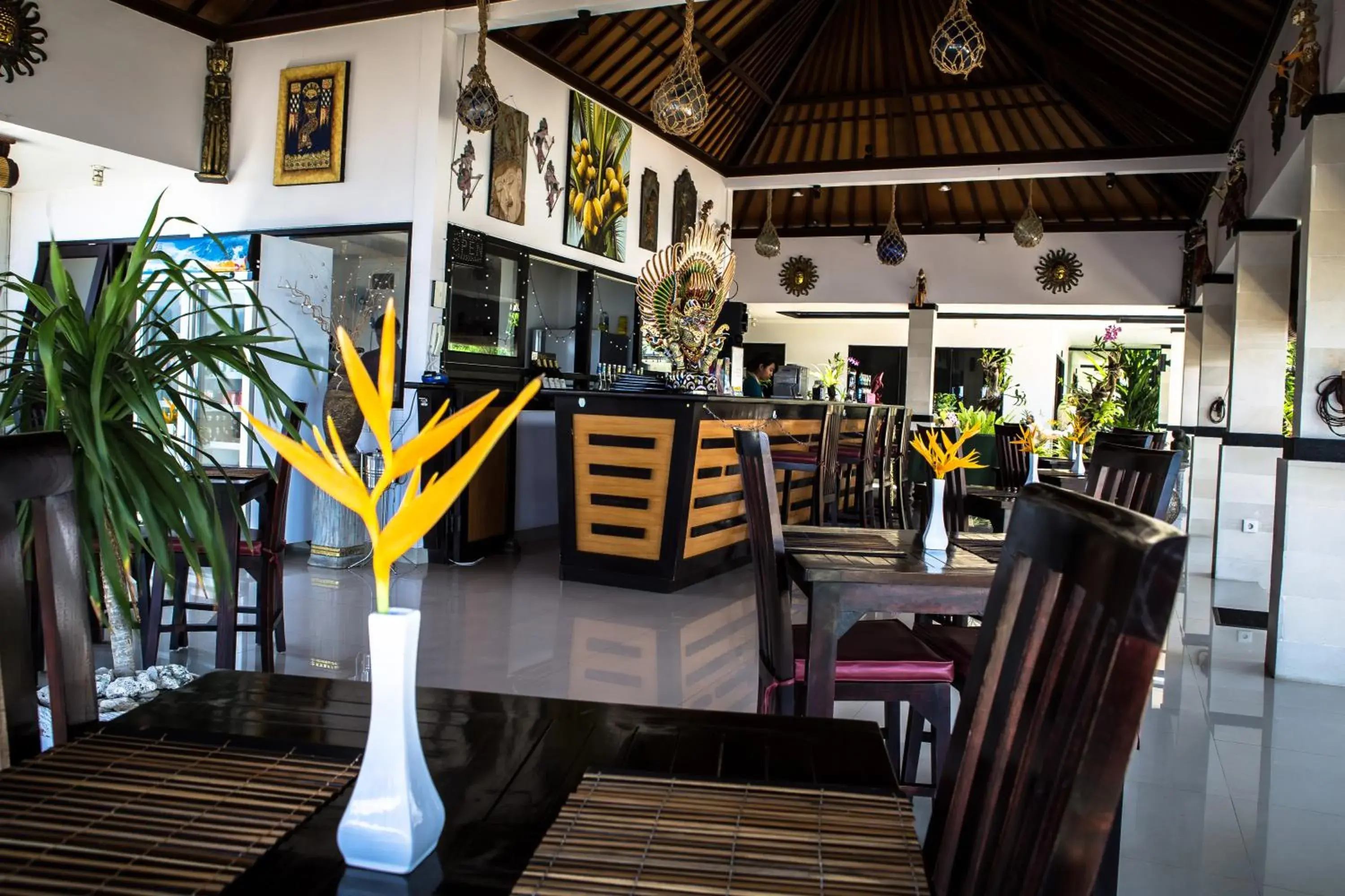 Restaurant/places to eat in Kelapa Lovina Beach Villa Restaurant/places to eat in Kelapa Lovina Beach Villa