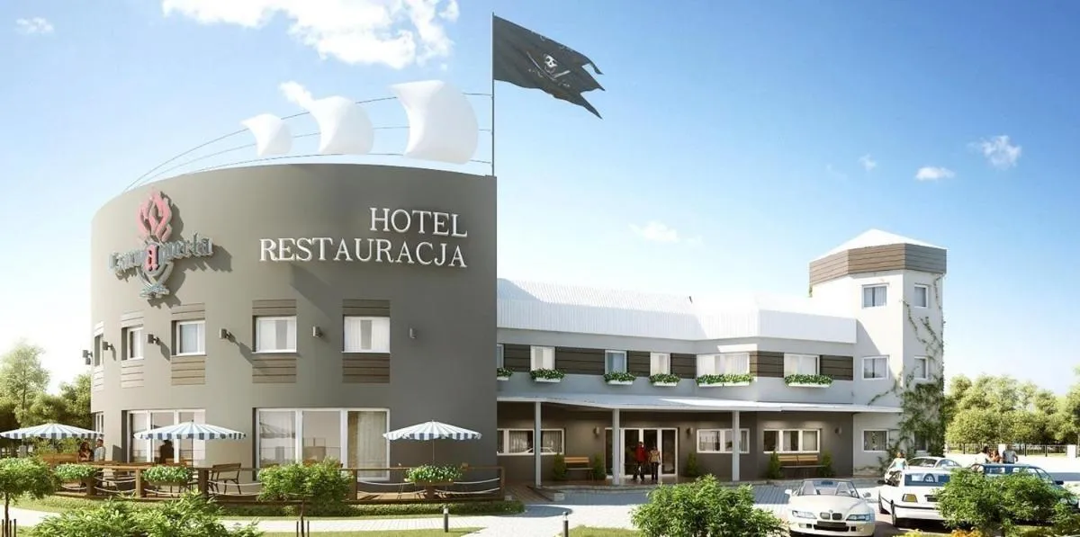 Property building in Hotel Czarna Perła