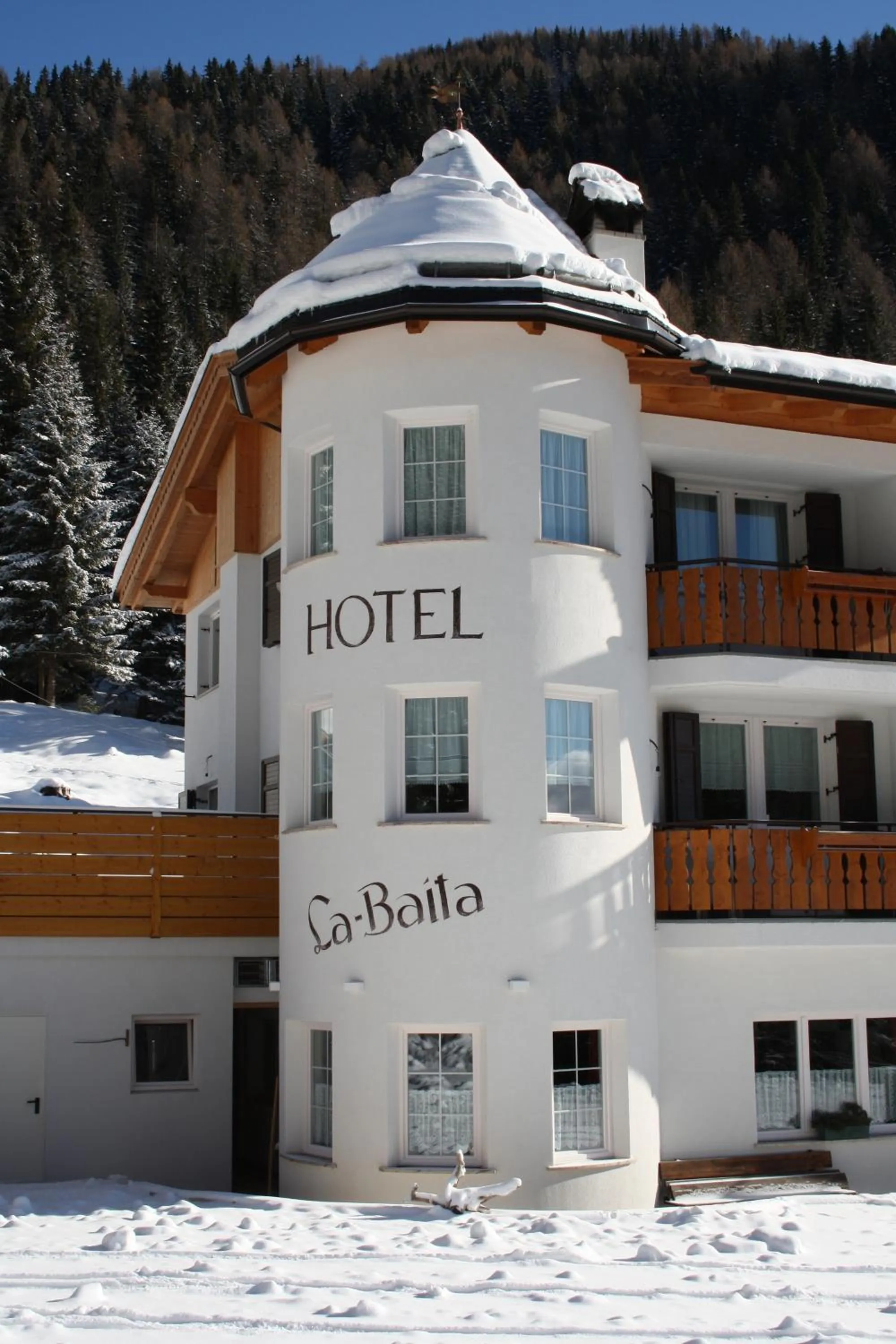 Property building in La Baita