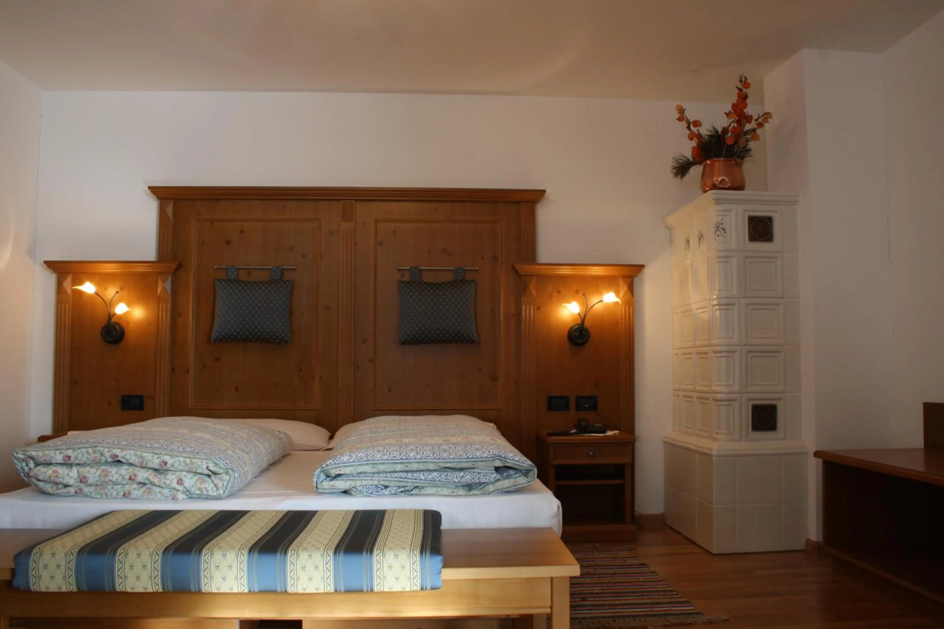 Photo of the whole room, Bed in La Baita