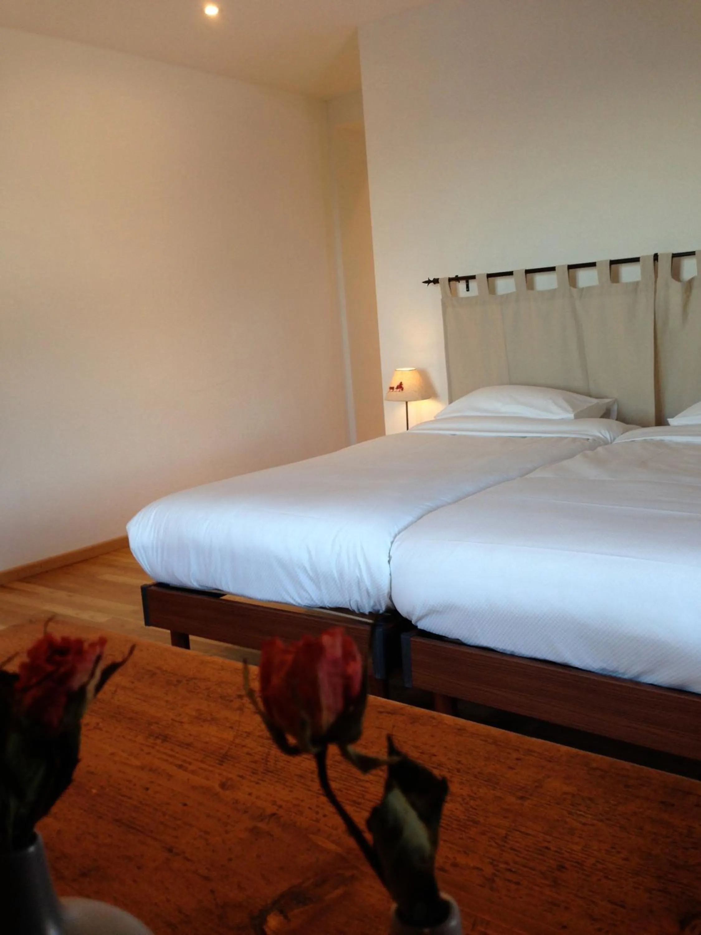 Photo of the whole room, Bed in Petit Hôtel de Chaumont