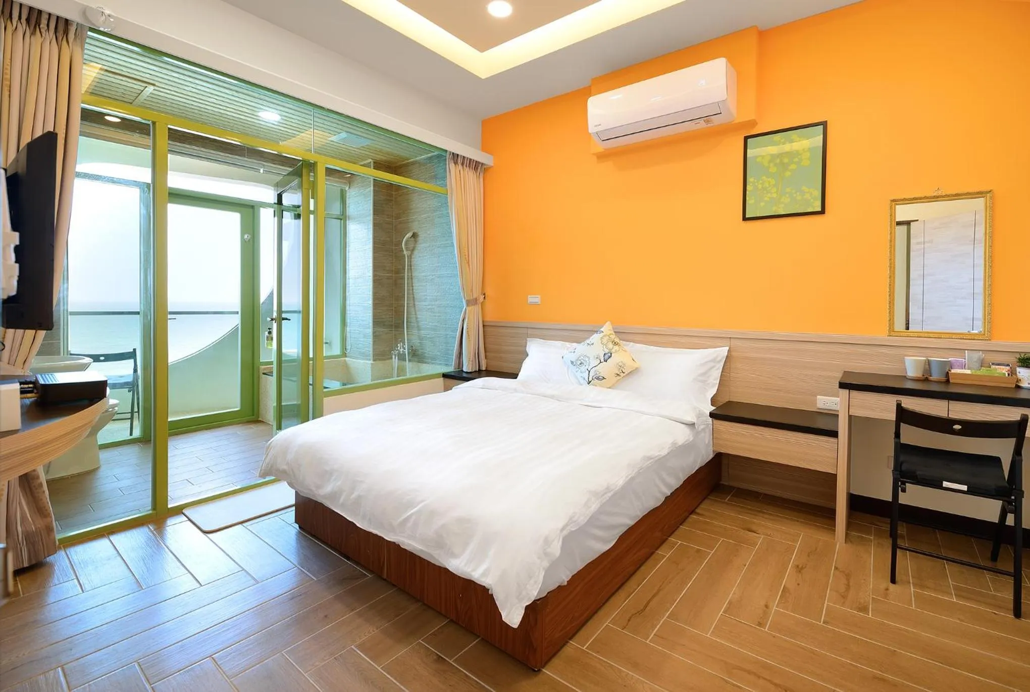 Sea view, Bed in Fish Home 15