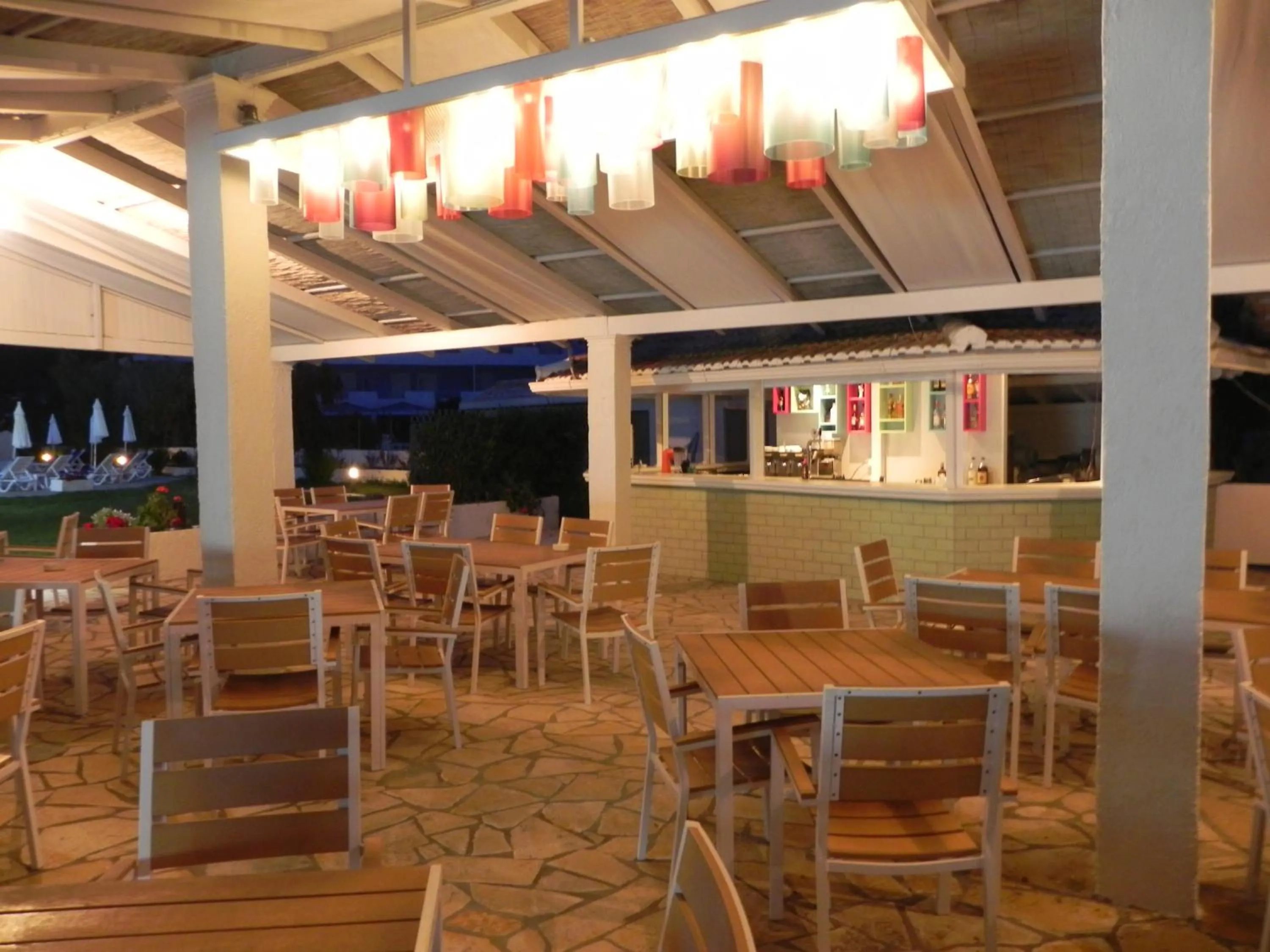 Restaurant/places to eat in Hotel Albatros