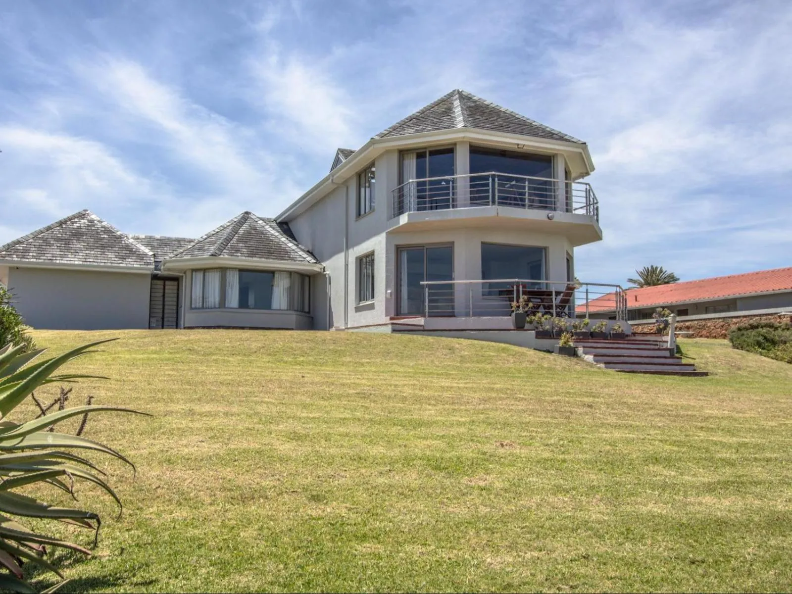 Property building in Sandbaai Country House