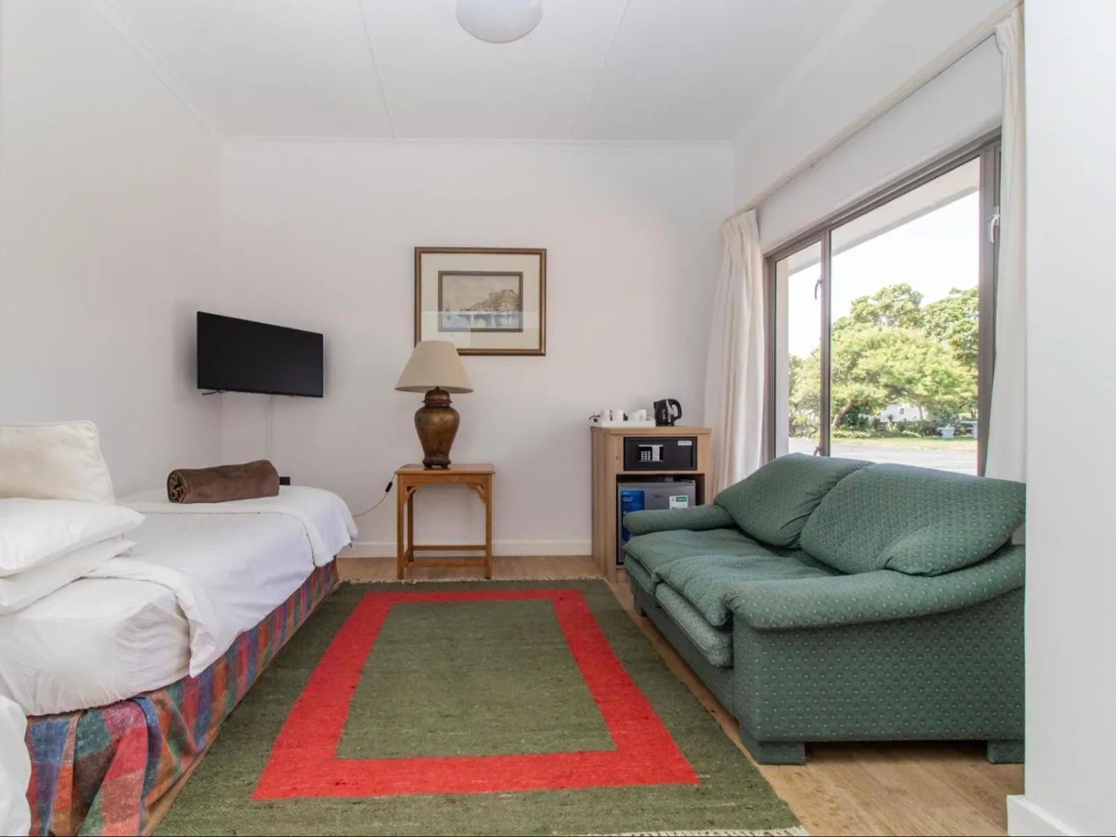 Coffee/tea facilities in Sandbaai Country House