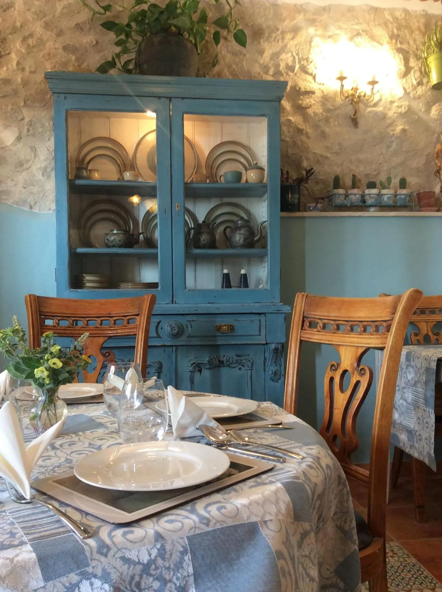 Decorative detail in Los Cuatro Vientos B&B