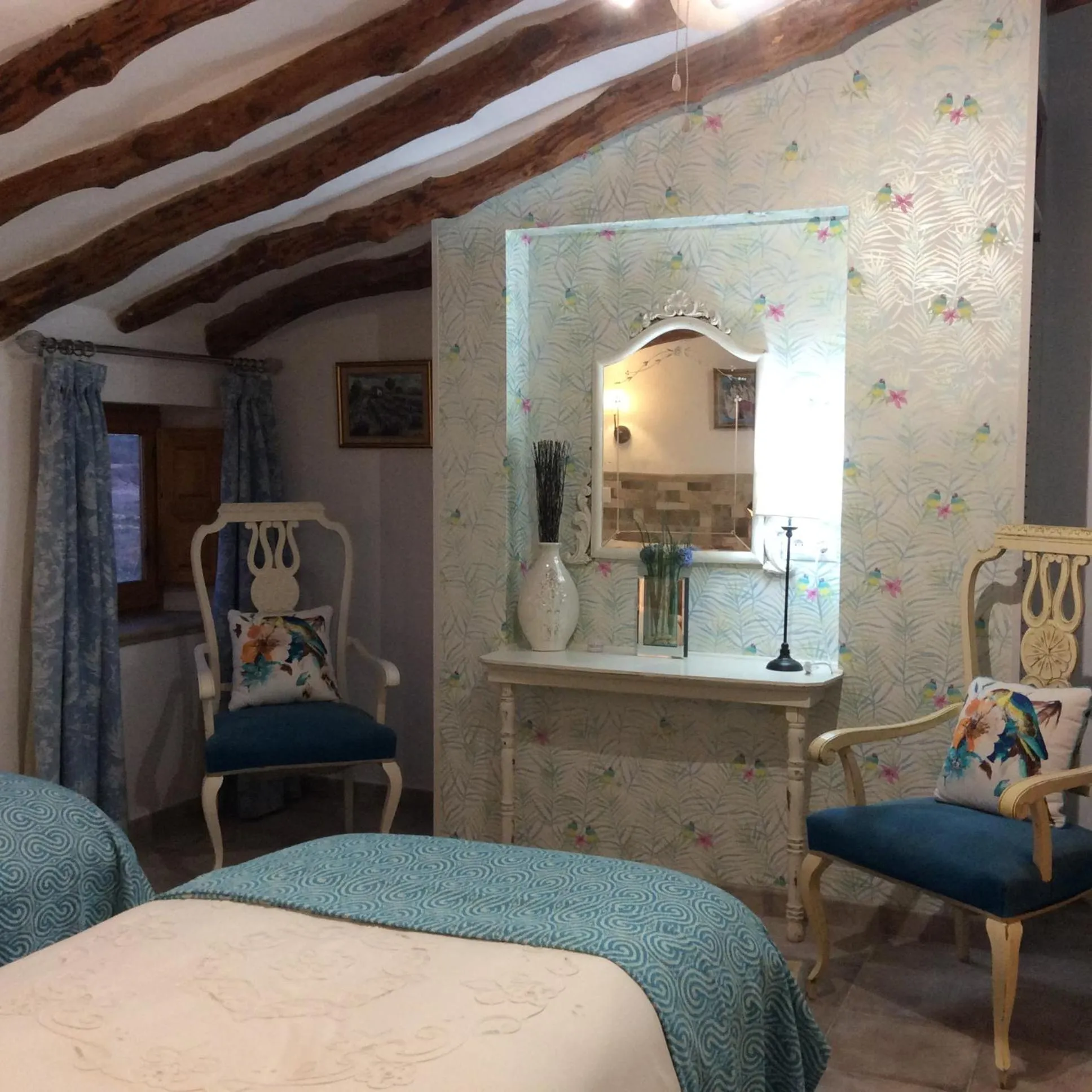 Seating area, Bed in Los Cuatro Vientos B&B