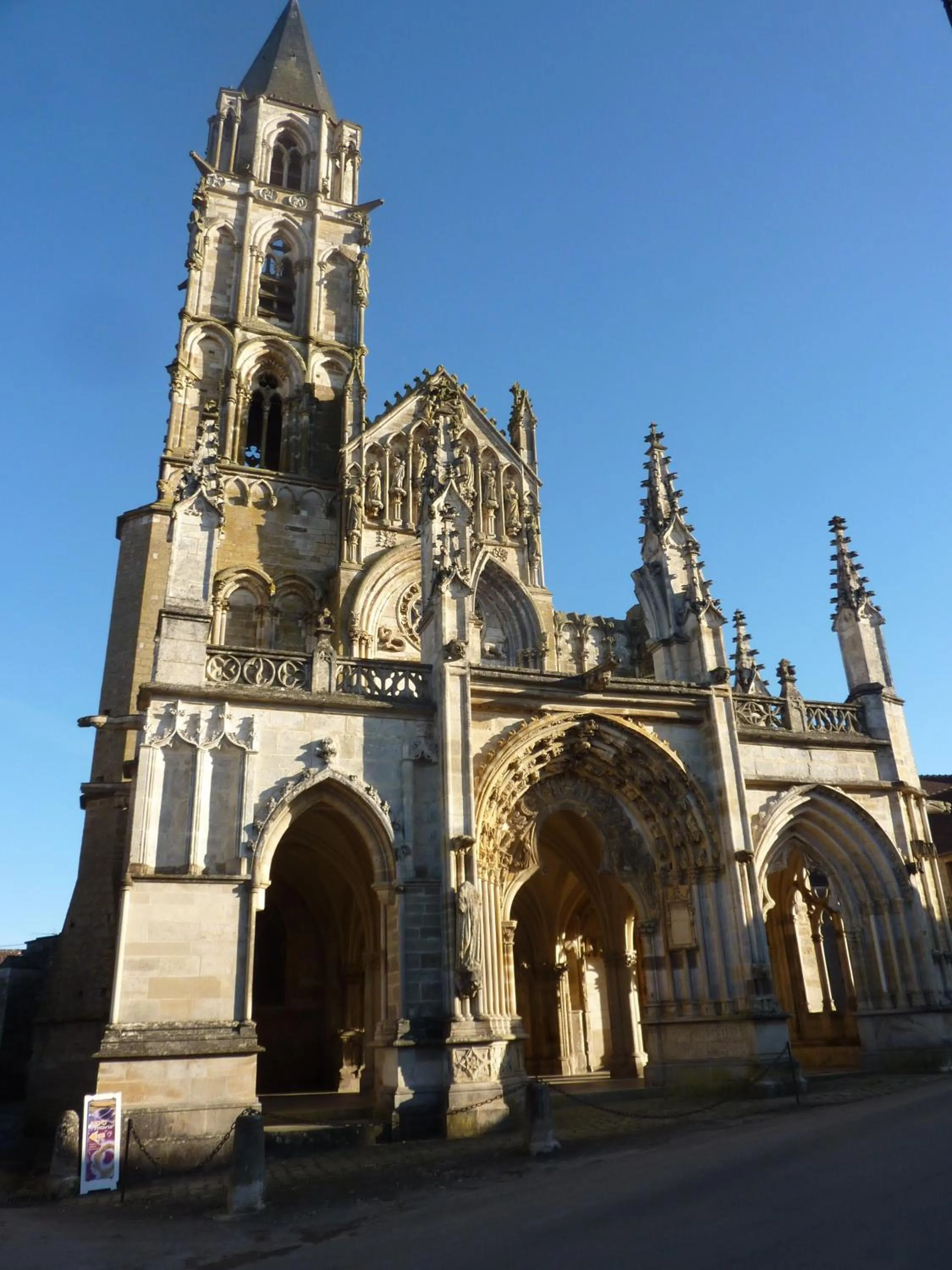 Nearby landmark in Hôtel A La Renommée