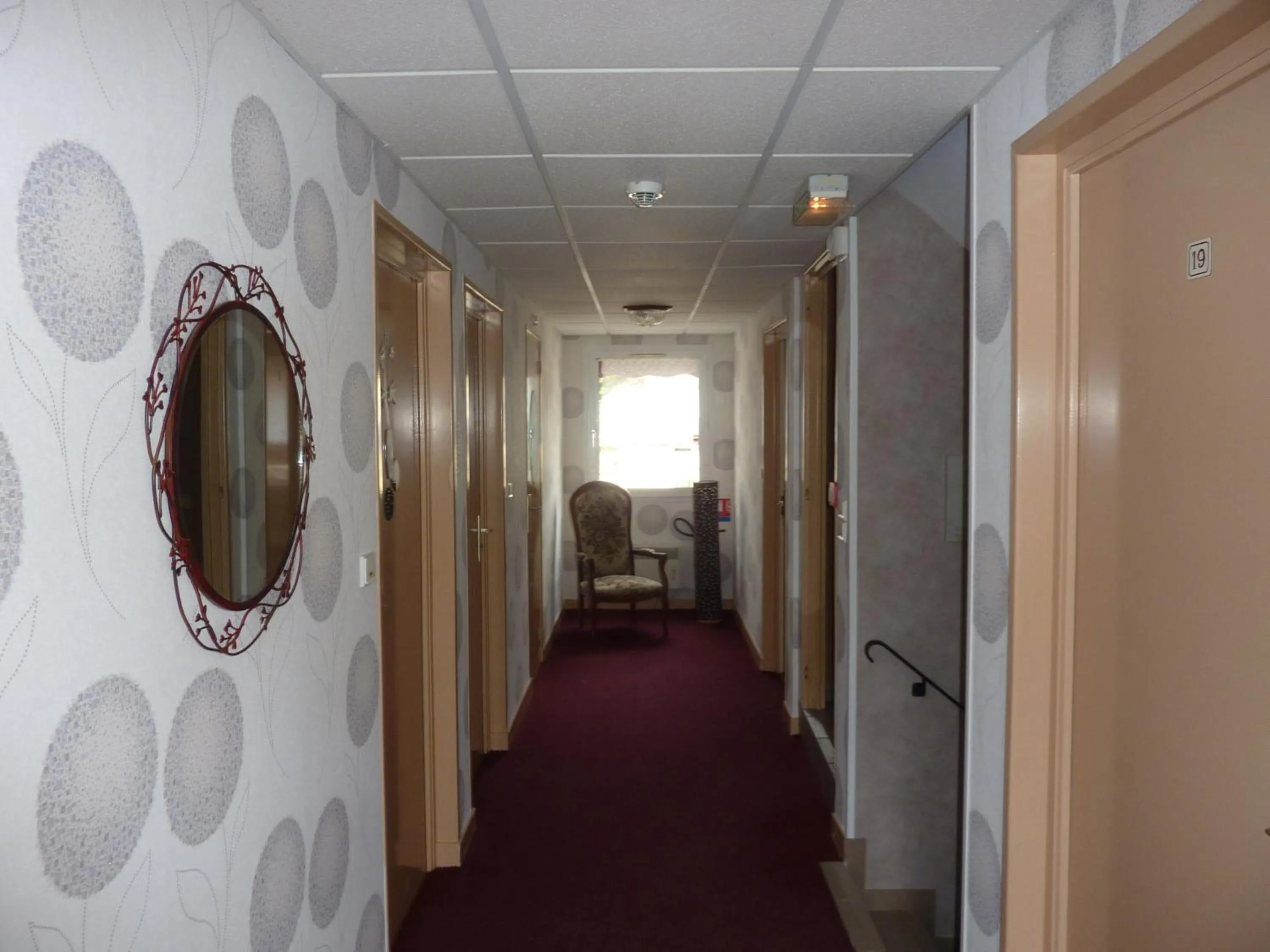 Lobby or reception in Hôtel A La Renommée