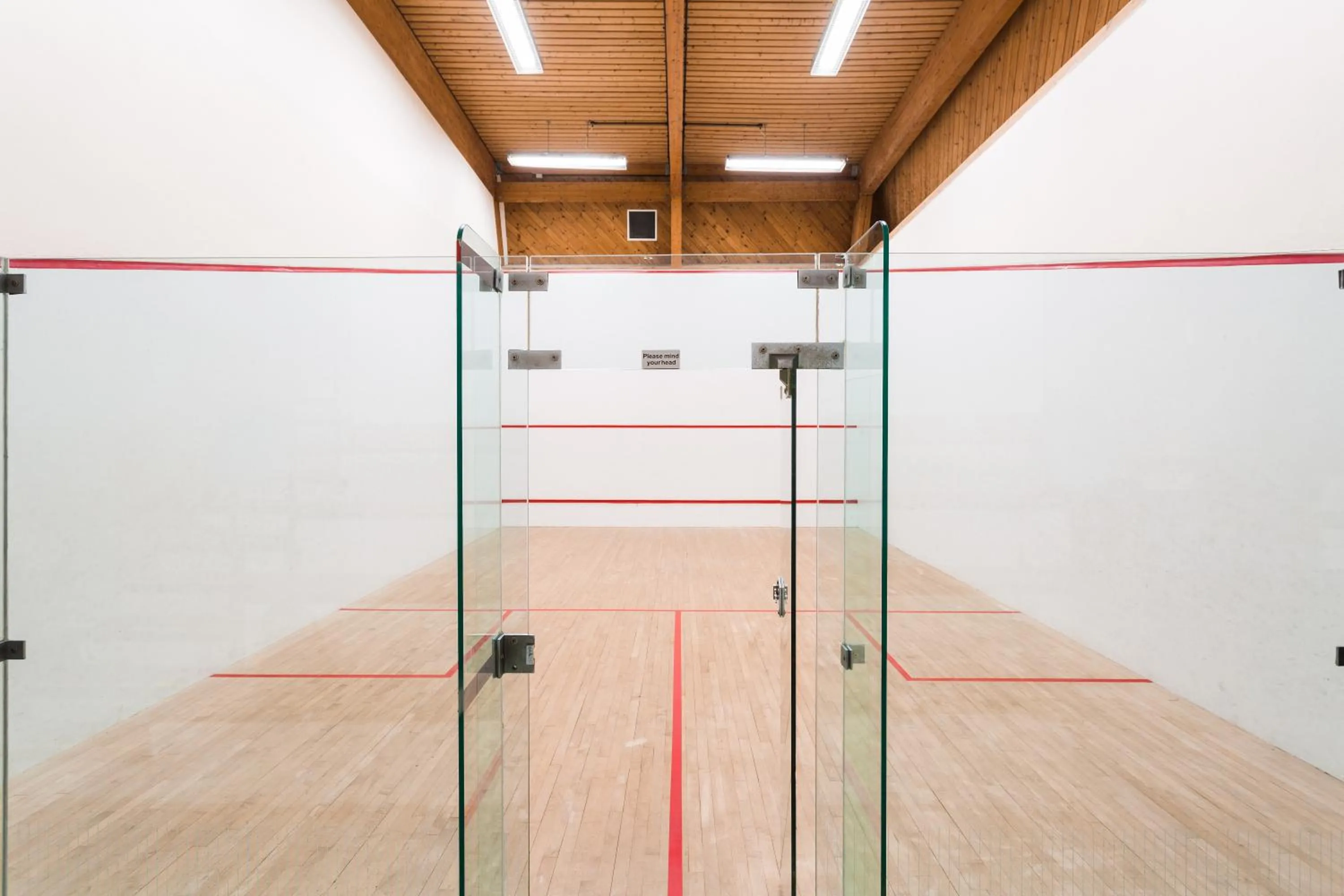 Squash in Woodford Bridge Country Club