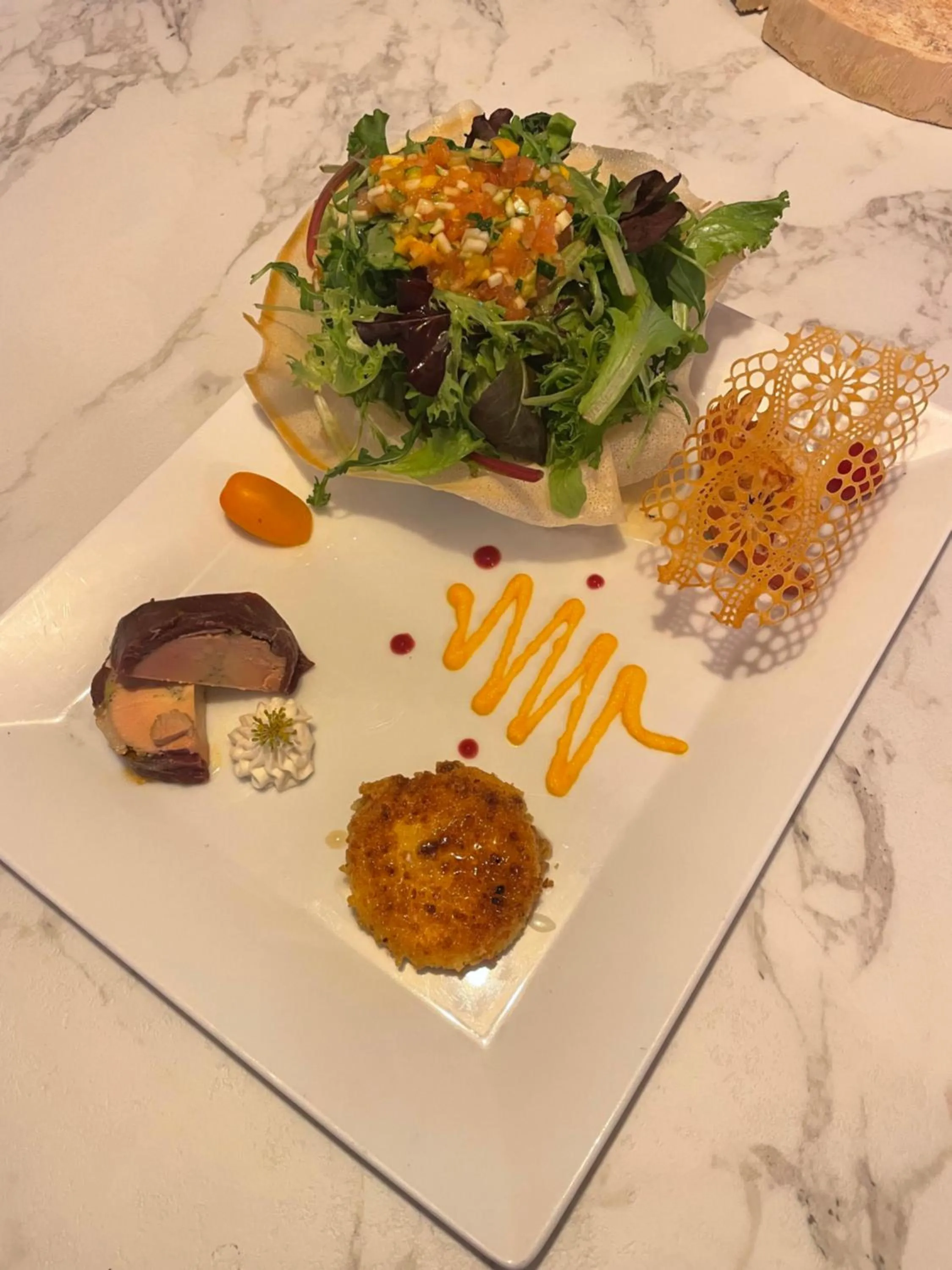 Restaurant/places to eat in Logis Hôtels - Hôtel Restaurant Domaine Les Falaises