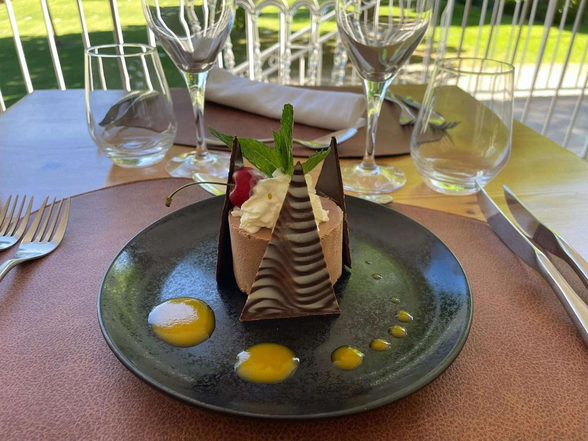 Restaurant/places to eat in Logis Hôtels - Hôtel Restaurant Domaine Les Falaises