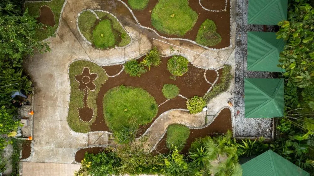 Lands in Love Hotel and Resort