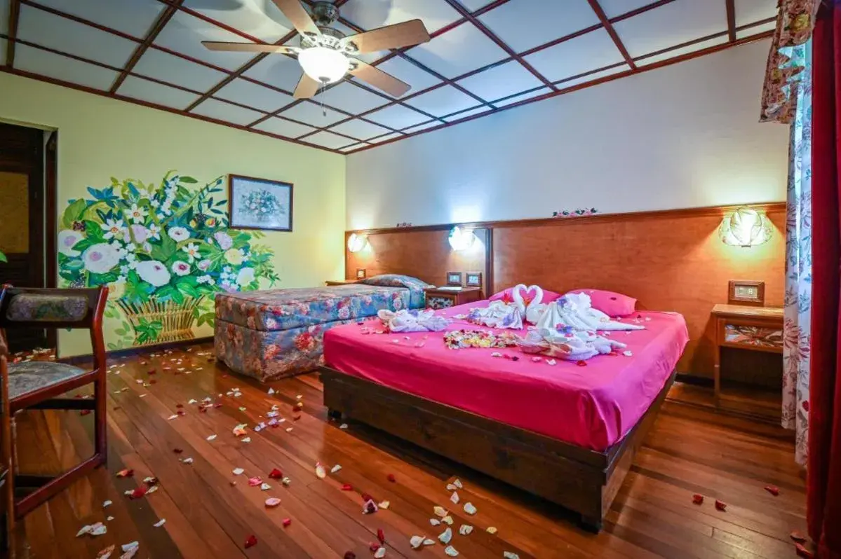 Lands in Love Hotel and Resort Lands in Love Hotel and Resort