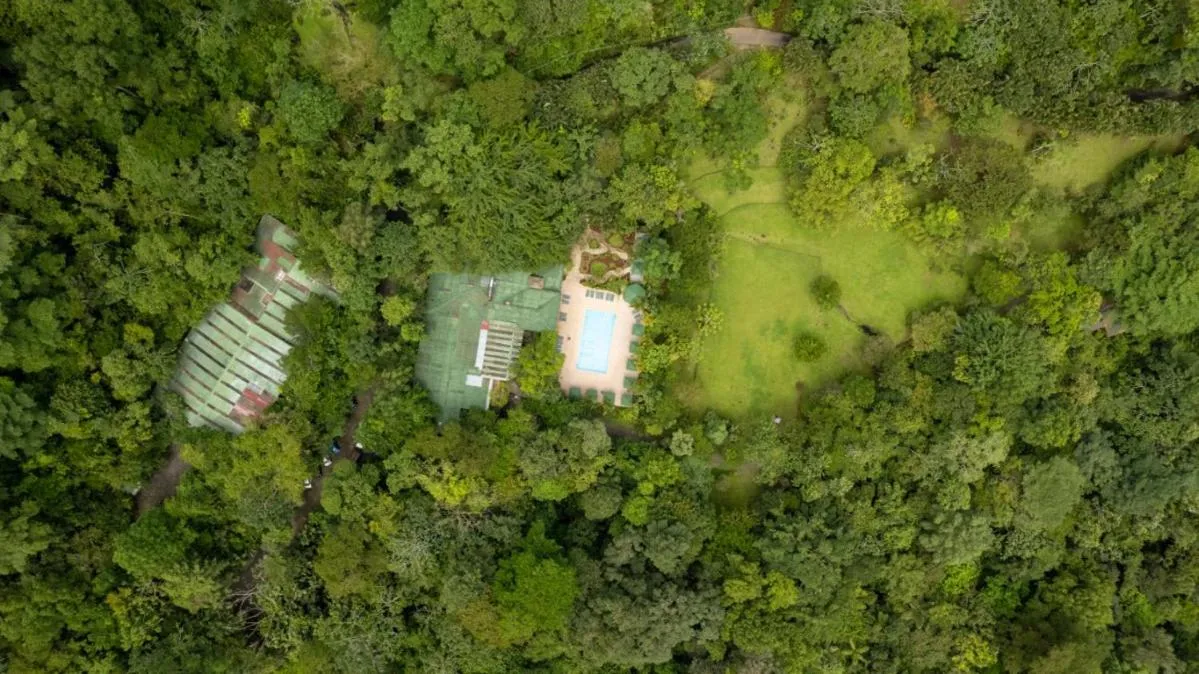 Lands in Love Hotel and Resort