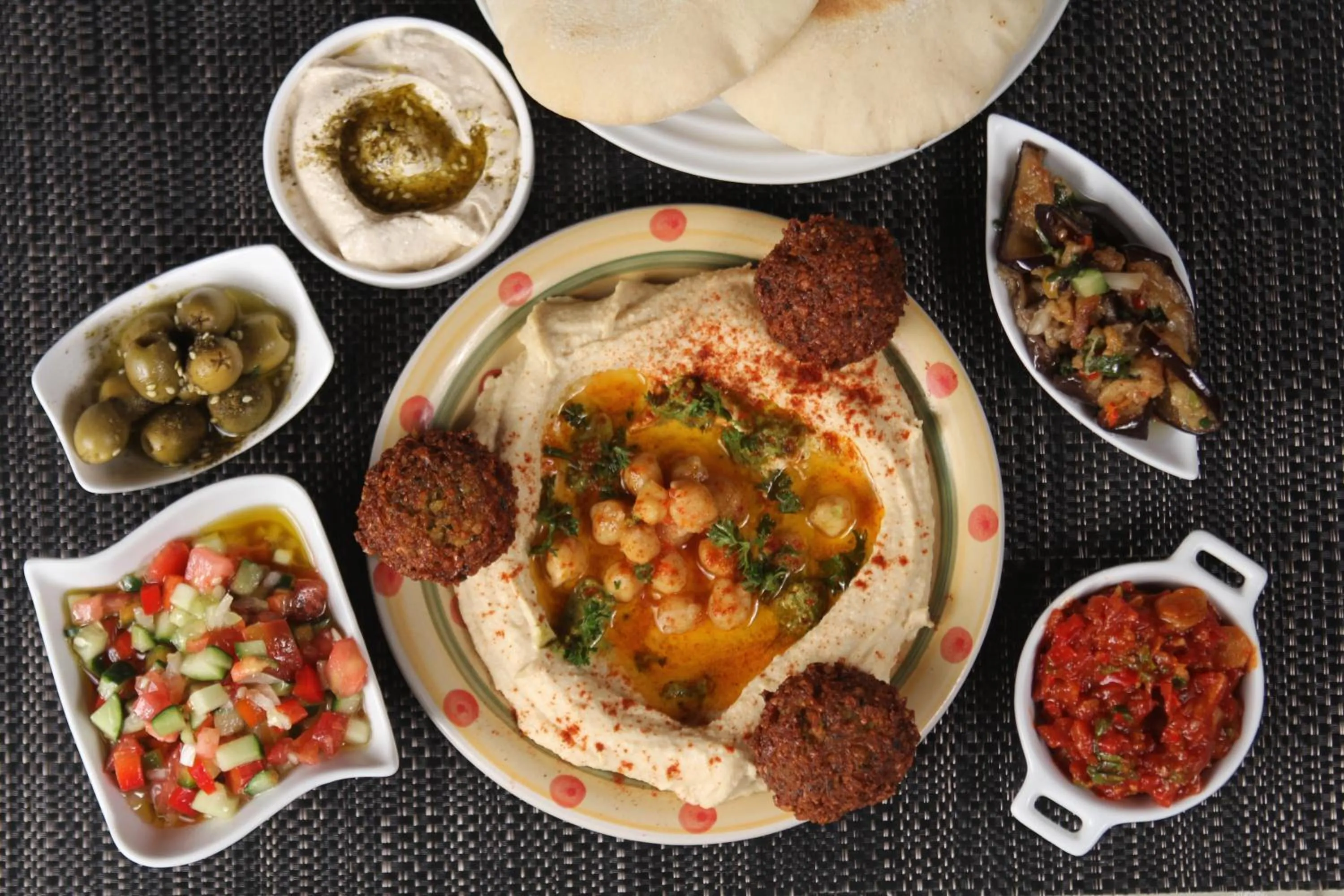 Food and drinks in Lands in Love Hotel and Resort