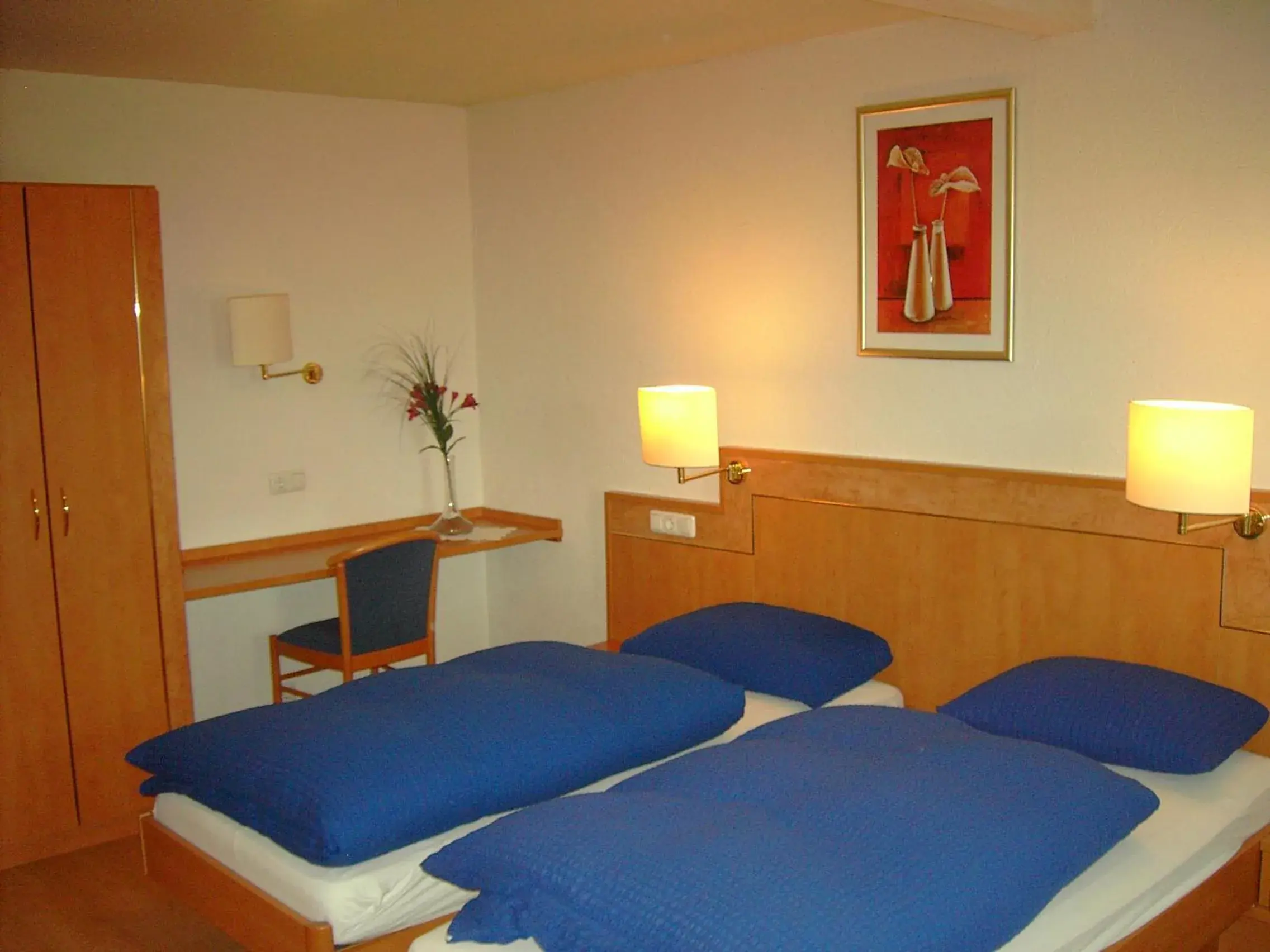 Double or Twin Room with Bathroom - single occupancy in Hessisches Haus Double or Twin Room with Bathroom - single occupancy in Hessisches Haus