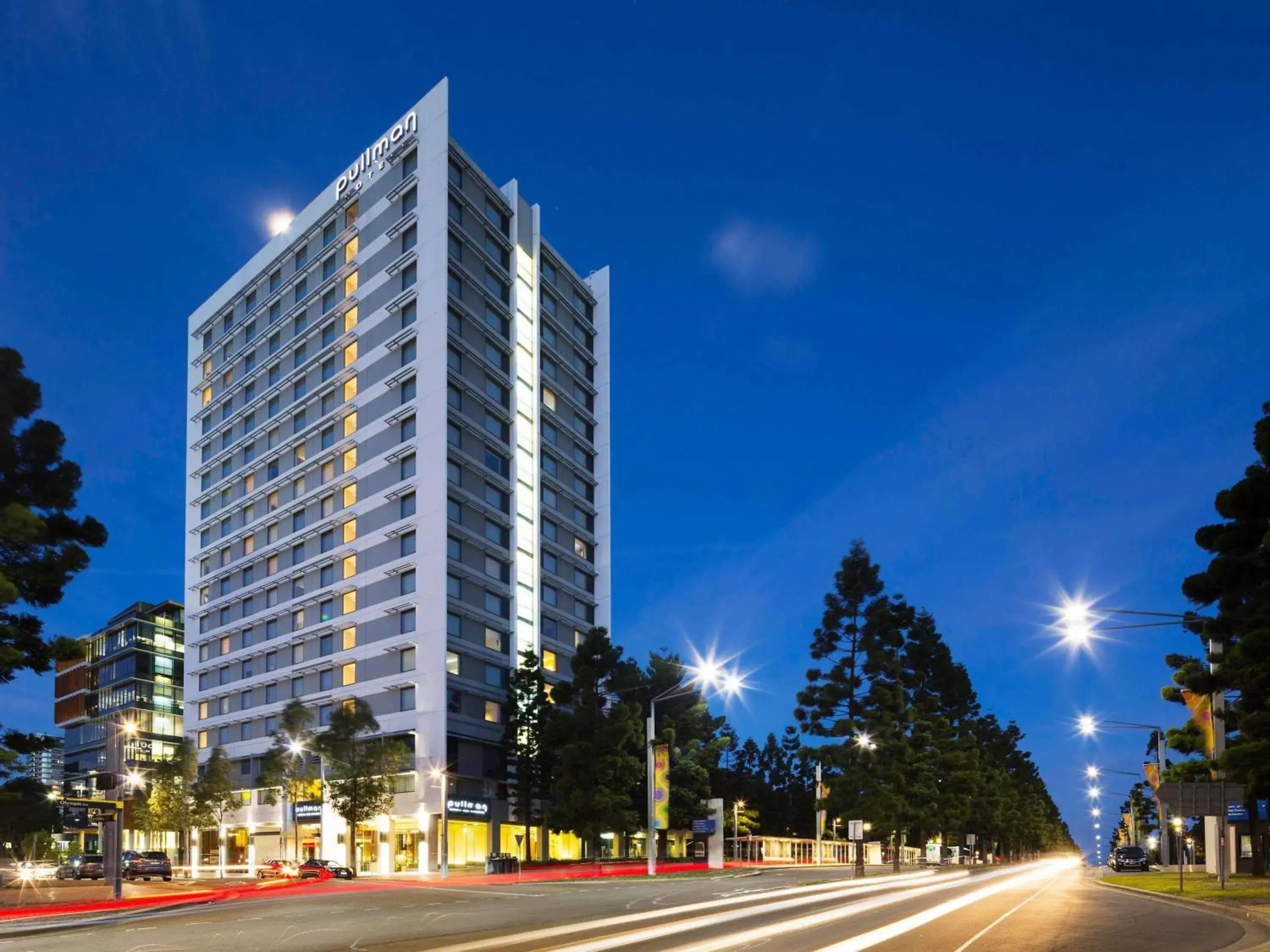 Property building in Pullman Sydney Olympic Park Property building in Pullman Sydney Olympic Park
