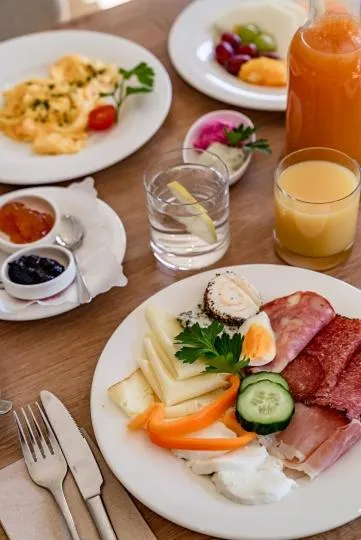 Breakfast in Aparthotel Ursprung