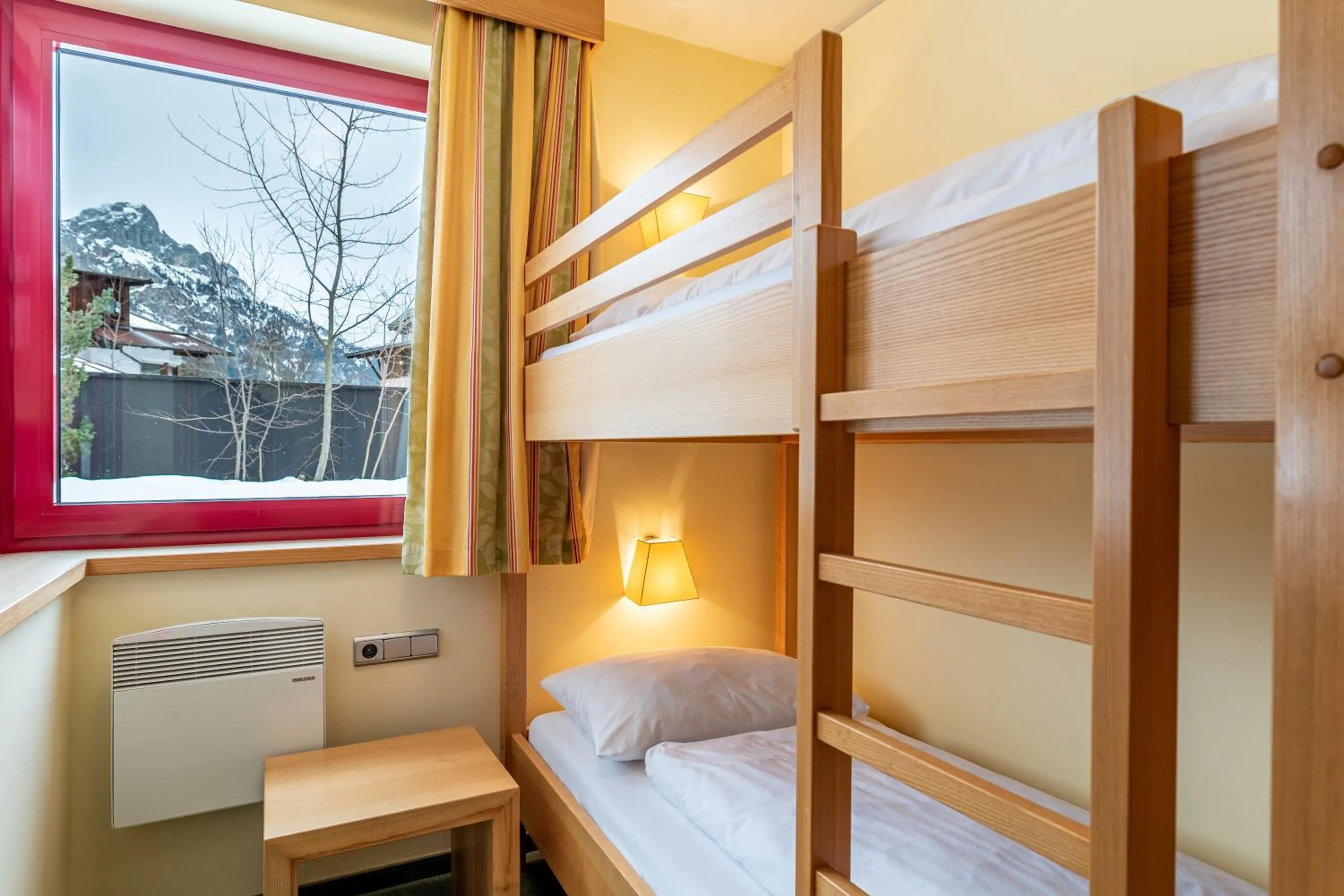 bunk bed, Bed in Hotel Tyrol am Haldensee