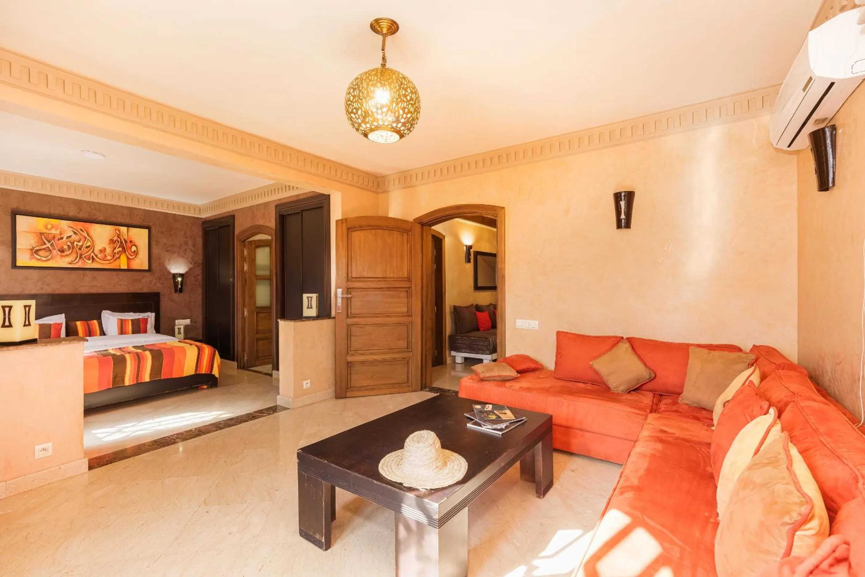 Bed in Riad Ushuaia La Villa - Centre Marrakech