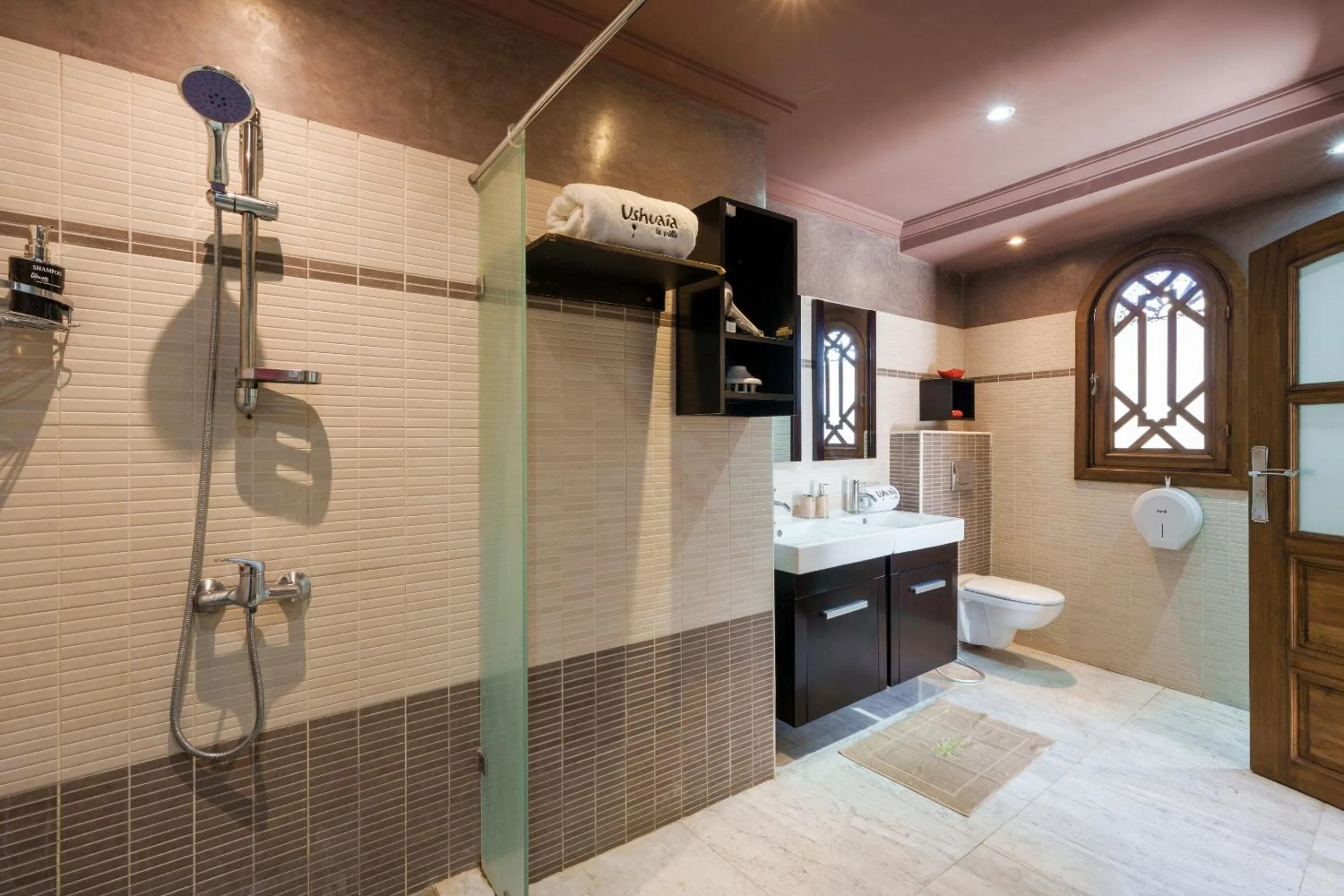 Shower in Riad Ushuaia La Villa - Centre Marrakech