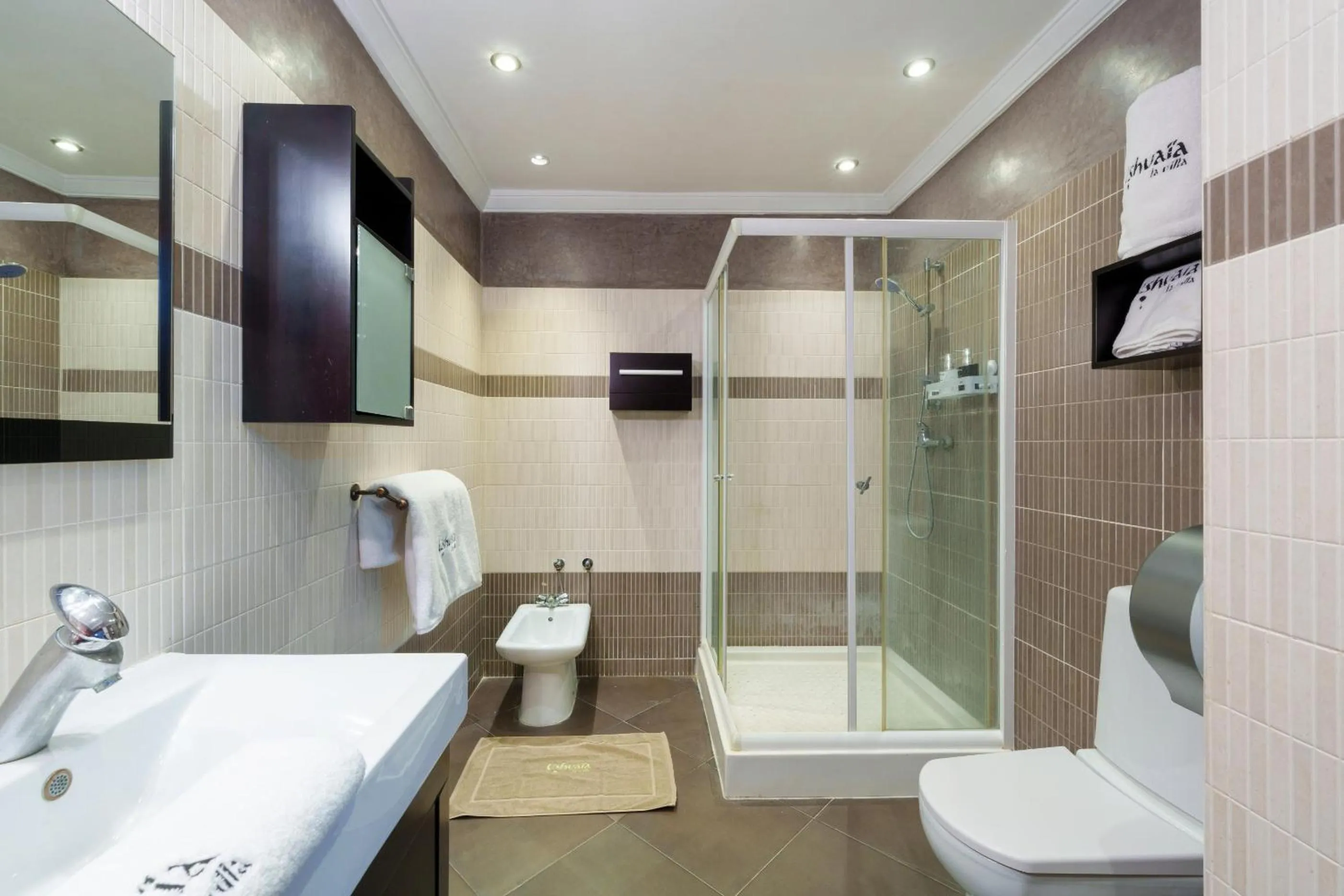 Shower in Riad Ushuaia La Villa - Centre Marrakech