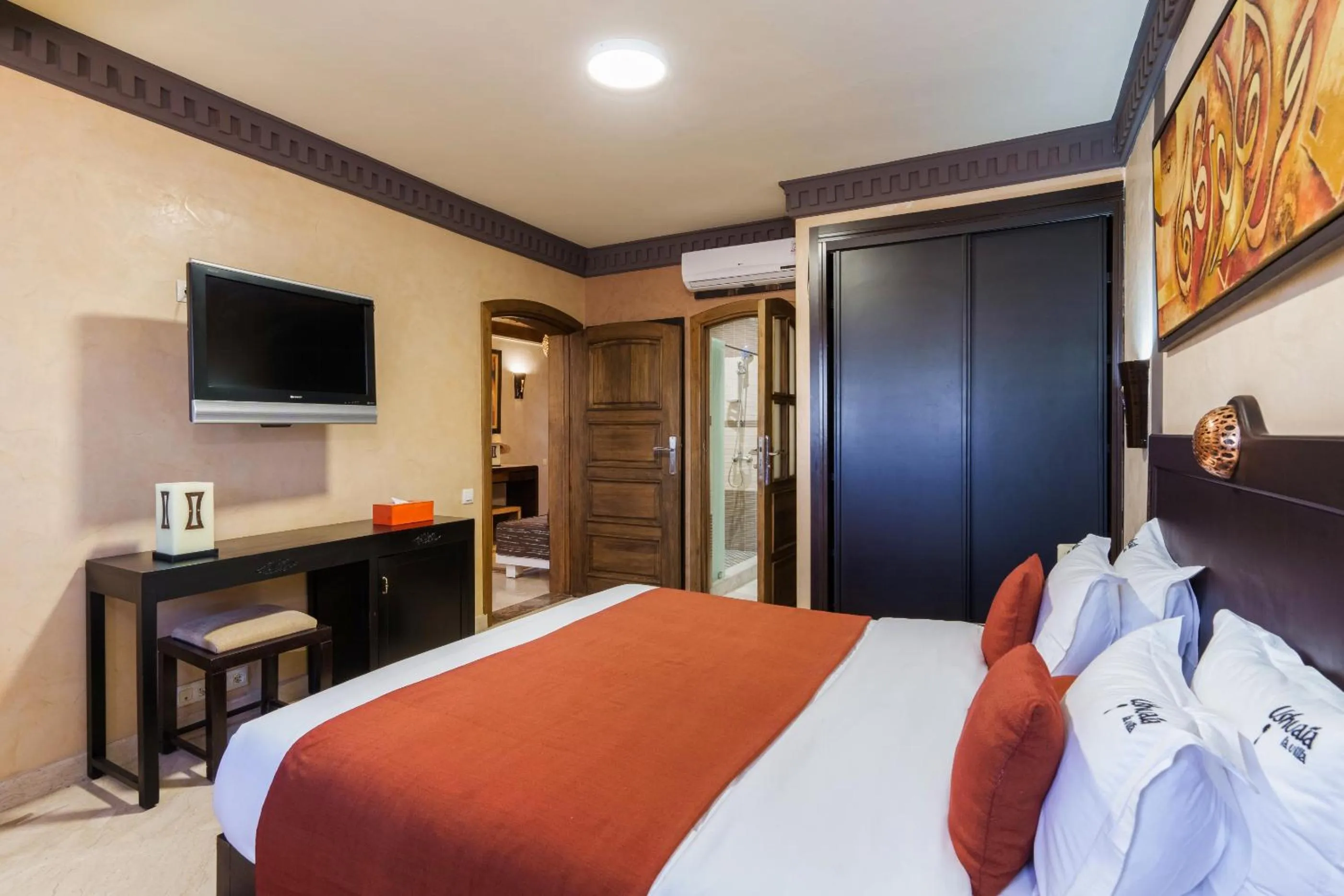 Bed in Riad Ushuaia La Villa - Centre Marrakech