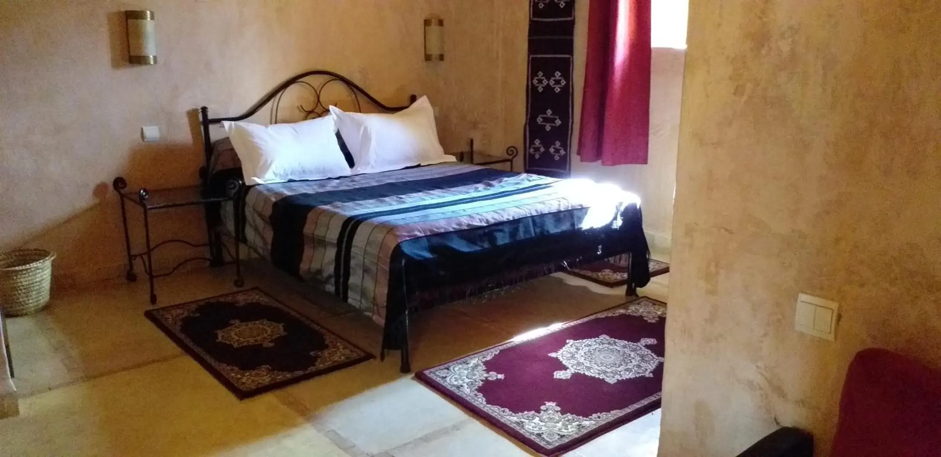 Double Room - Disability Access in La Kasbah d'Ouzoud Double Room - Disability Access in La Kasbah d'Ouzoud