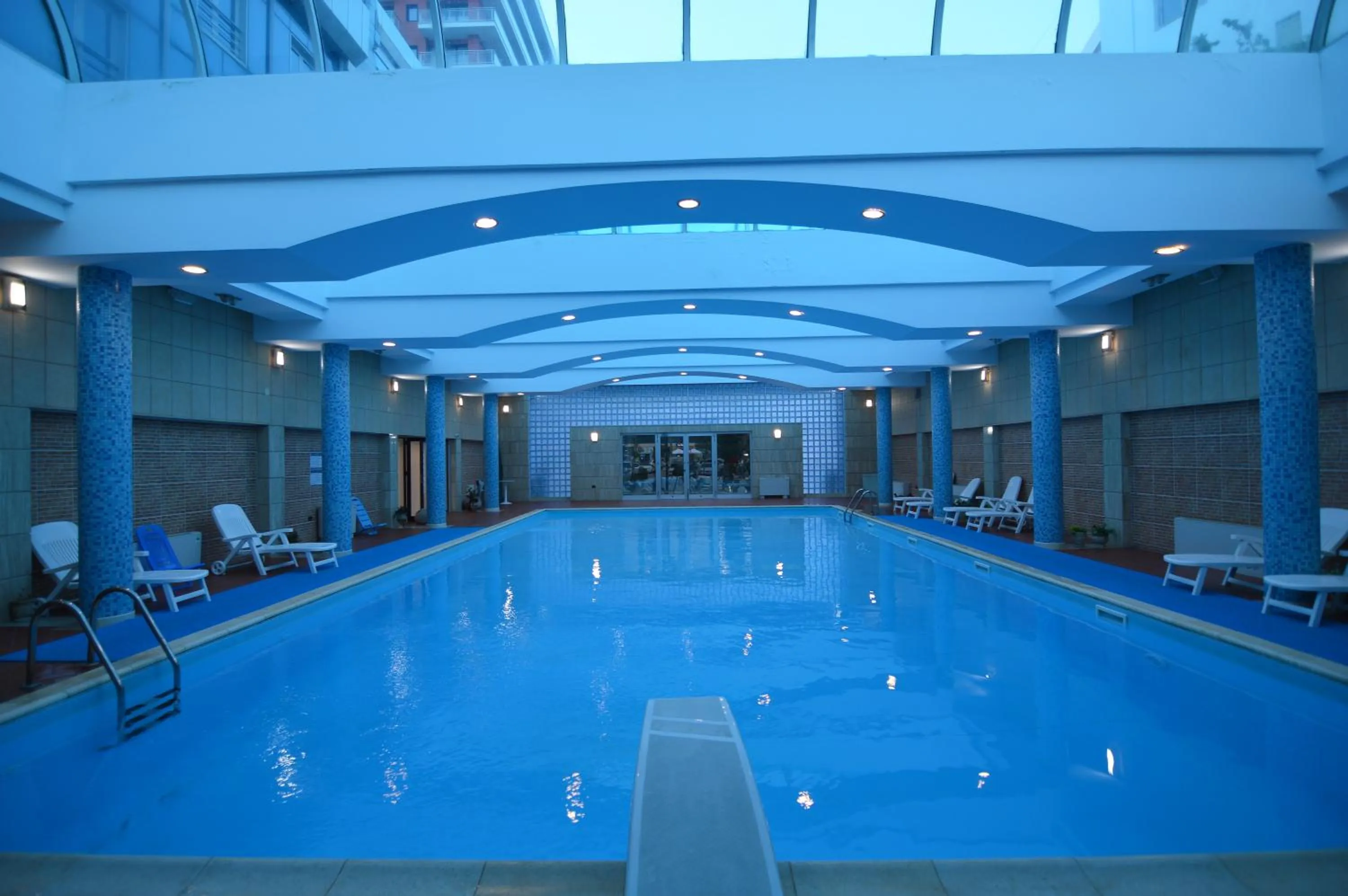 Swimming pool in Hotel Vlora International