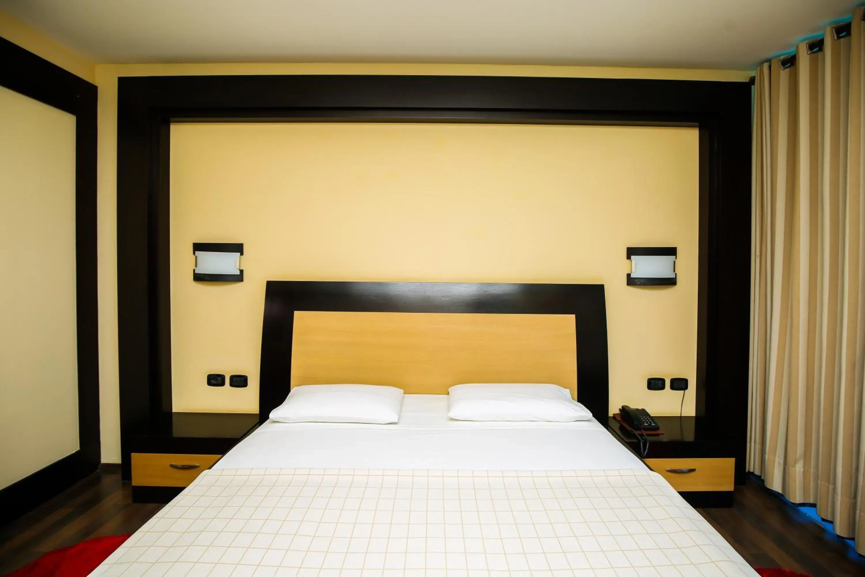 Bed in Hotel Vlora International Bed in Hotel Vlora International