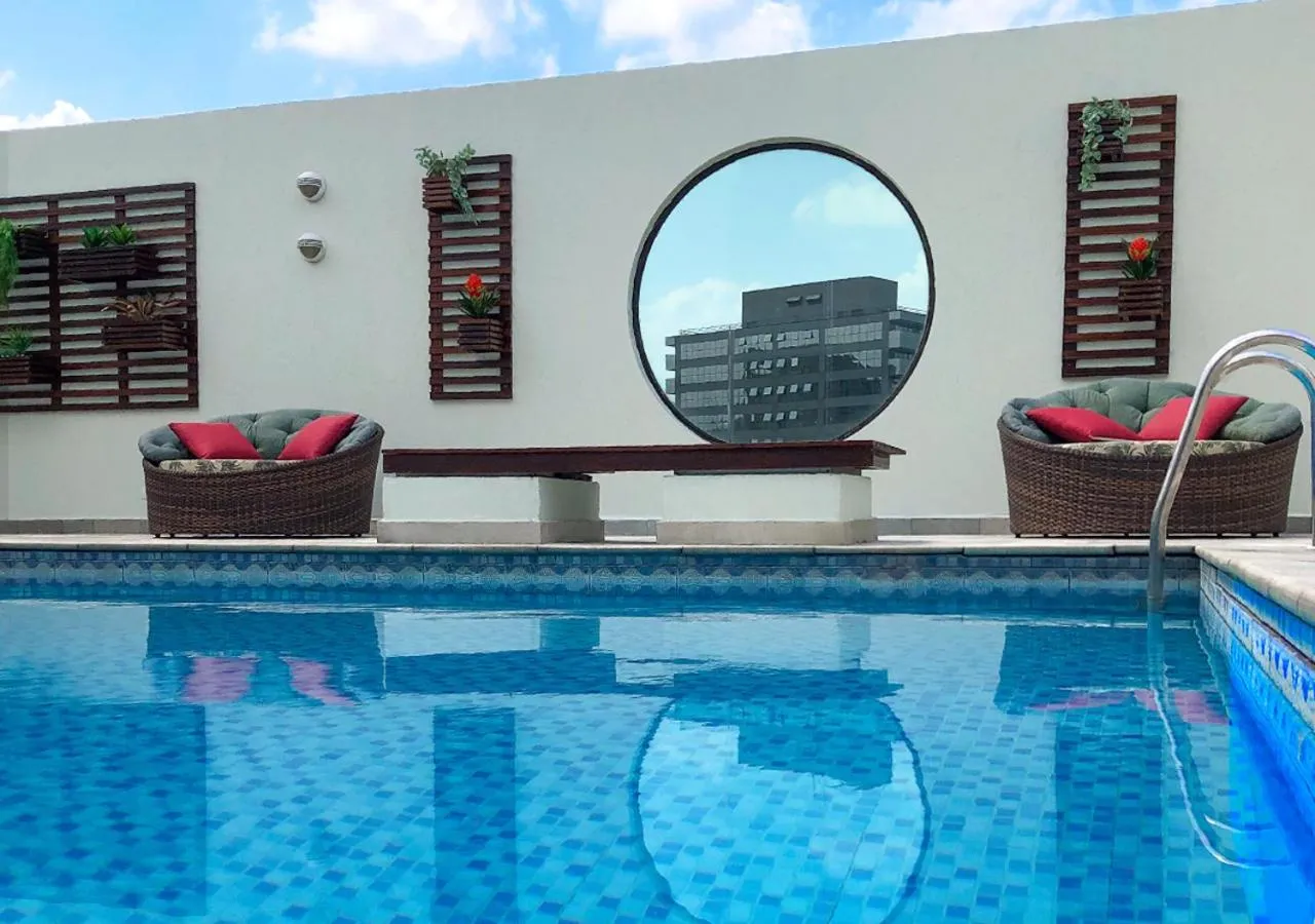 Swimming pool in Leques Brasil Hotel Escola