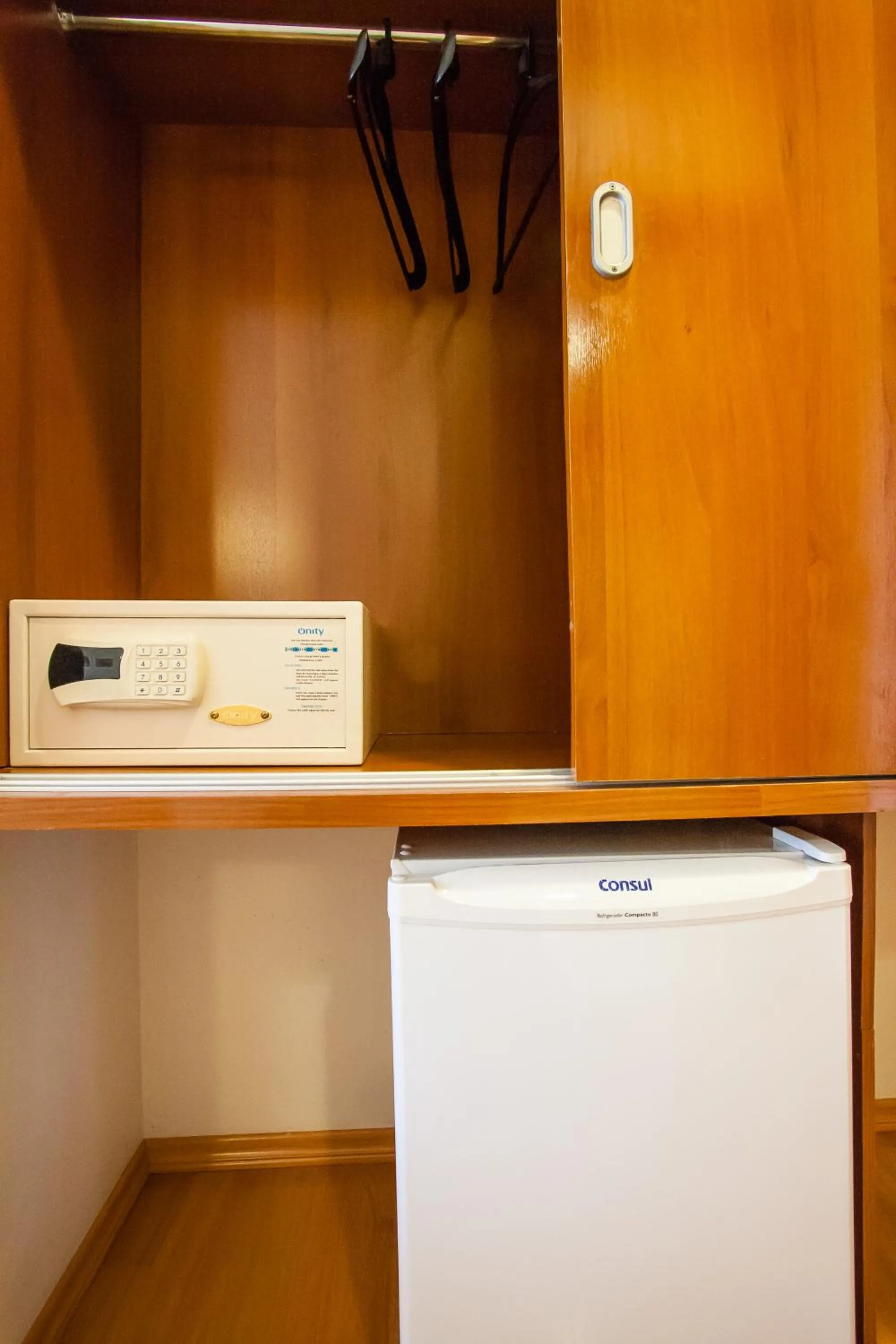 oven in Leques Brasil Hotel Escola