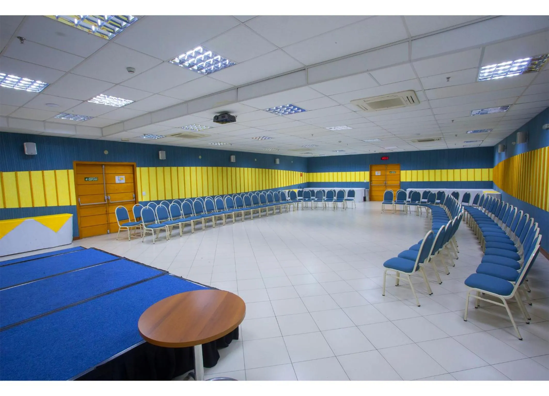 Banquet/Function facilities in Leques Brasil Hotel Escola