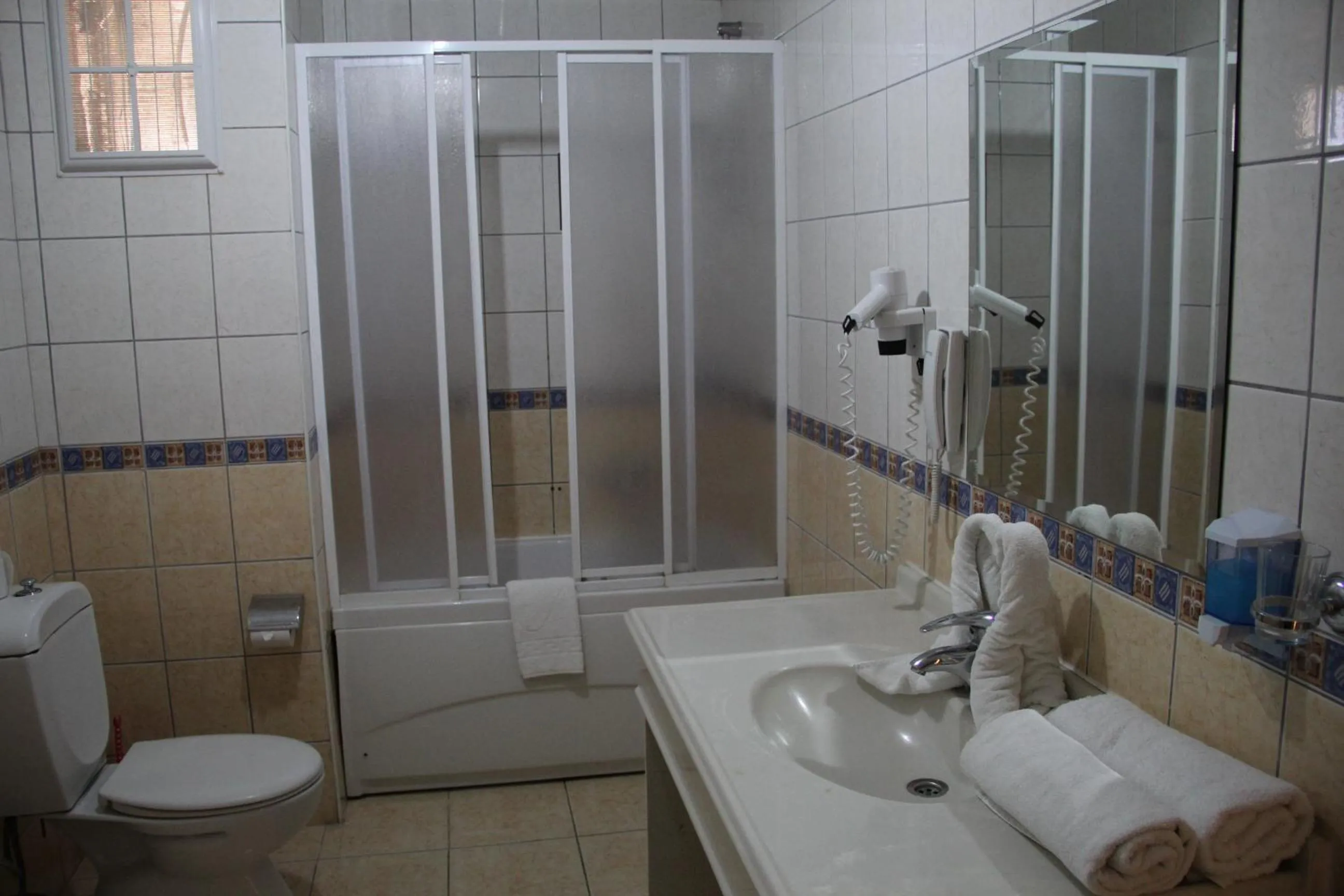 Shower in Side Yeşilöz Hotel
