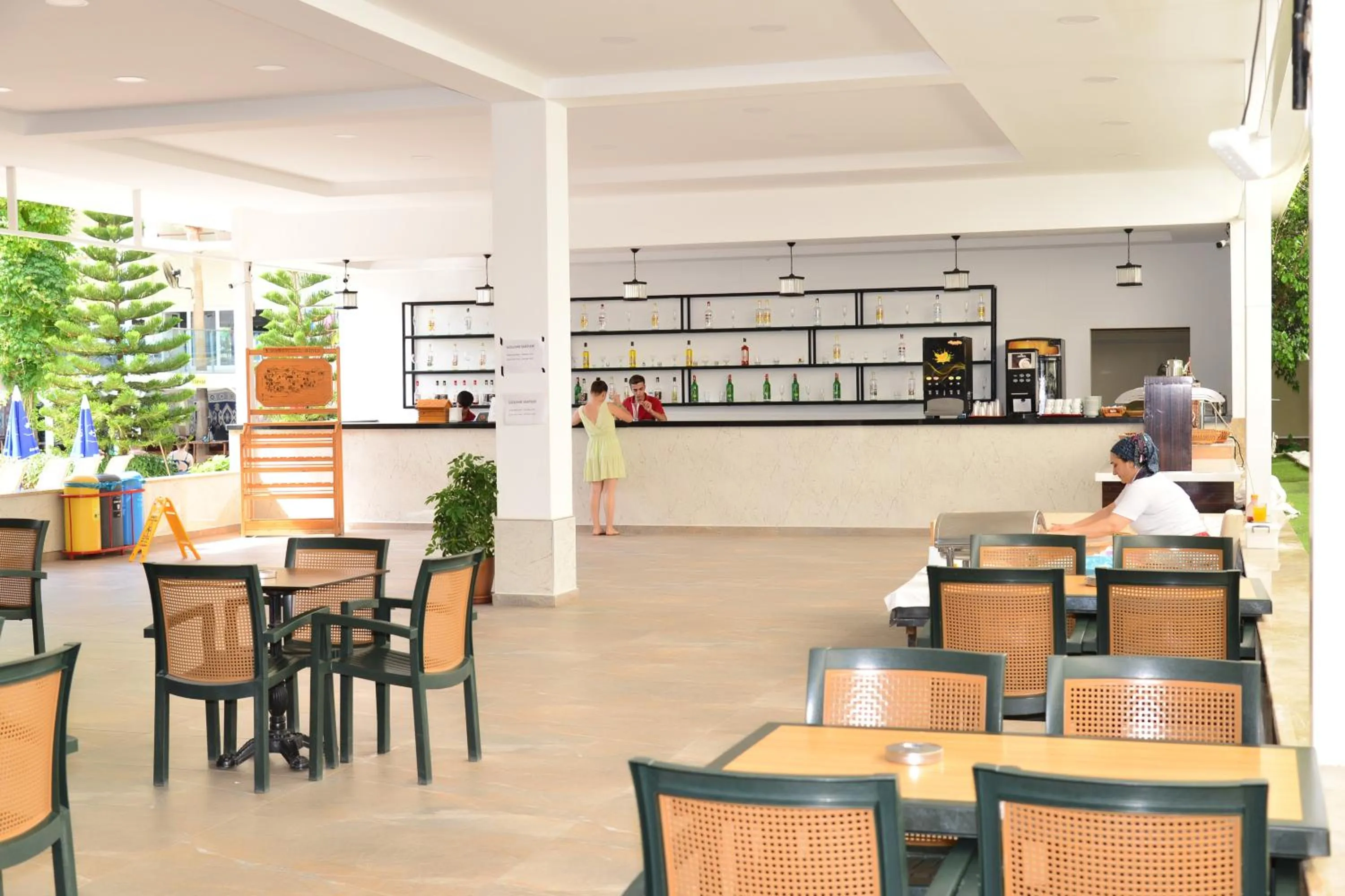 Lounge or bar in Side Yeşilöz Hotel