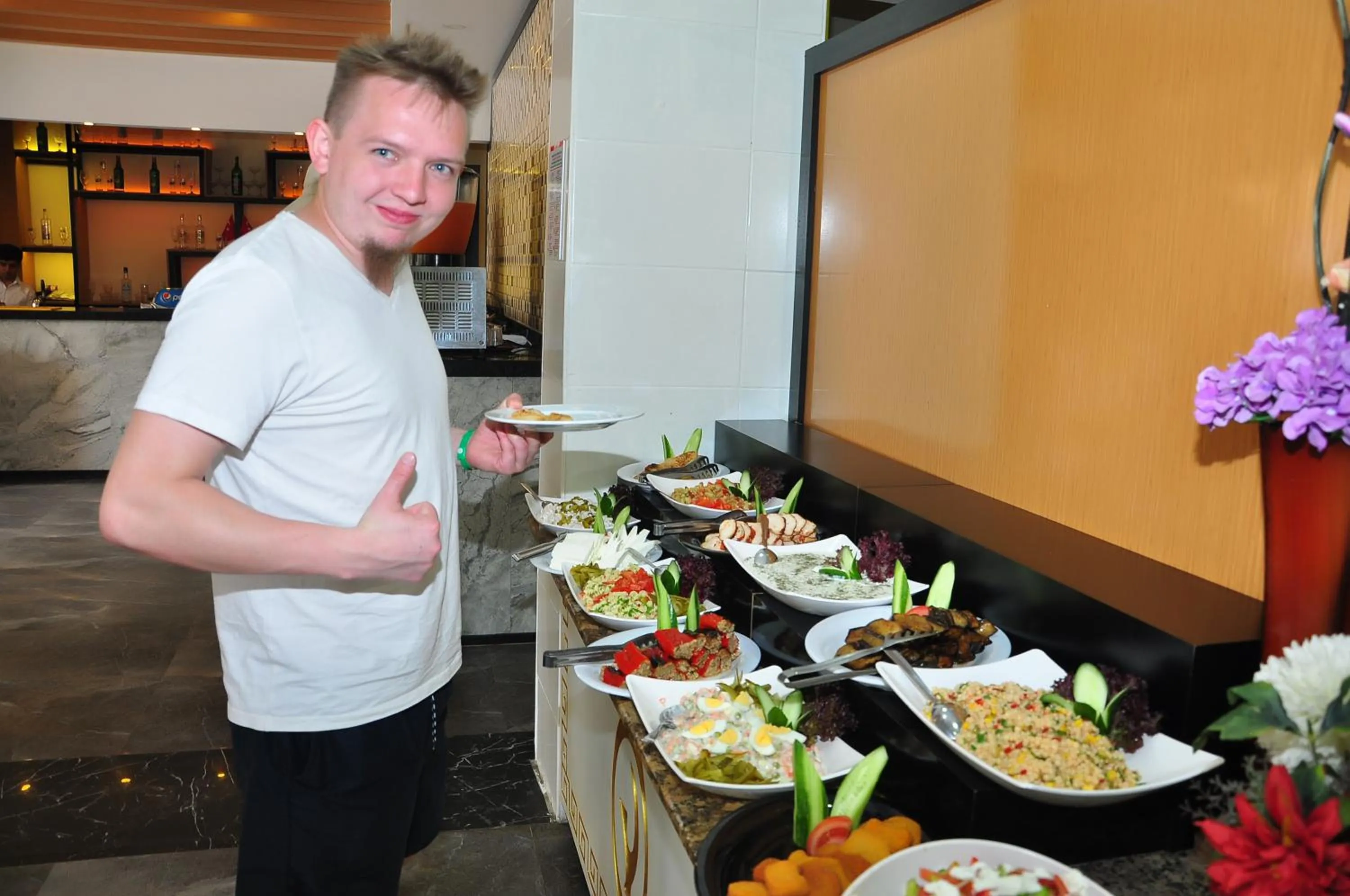 People in Side Yeşilöz Hotel
